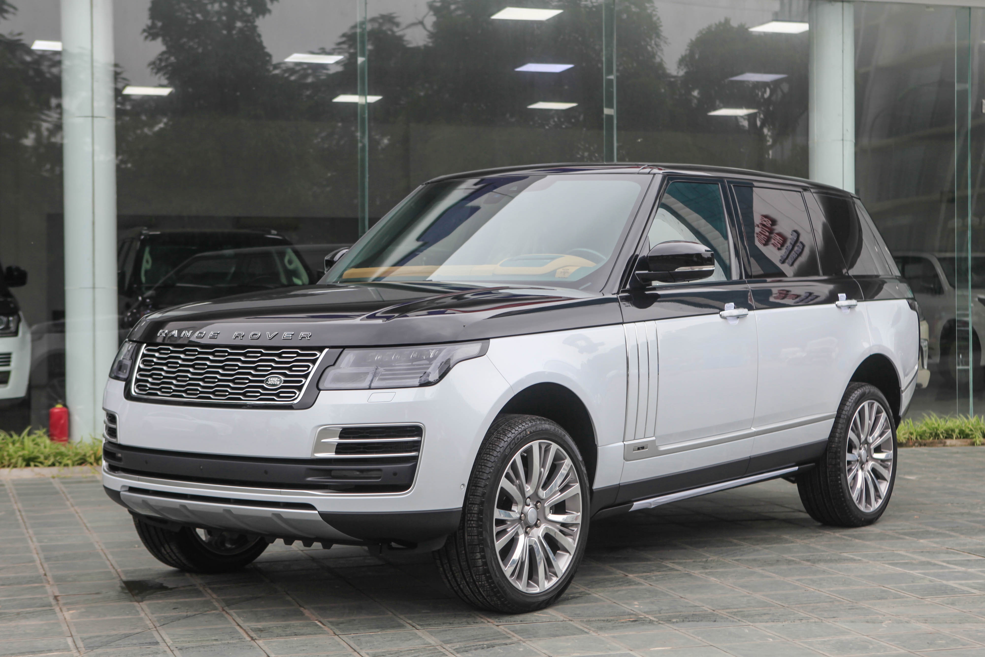 Range Rover SVAutobiography LWB 2020 tại Việt Nam ảnh 20 Range Rover SVAutobiography LWB 2020 tai Viet Nam anh 20