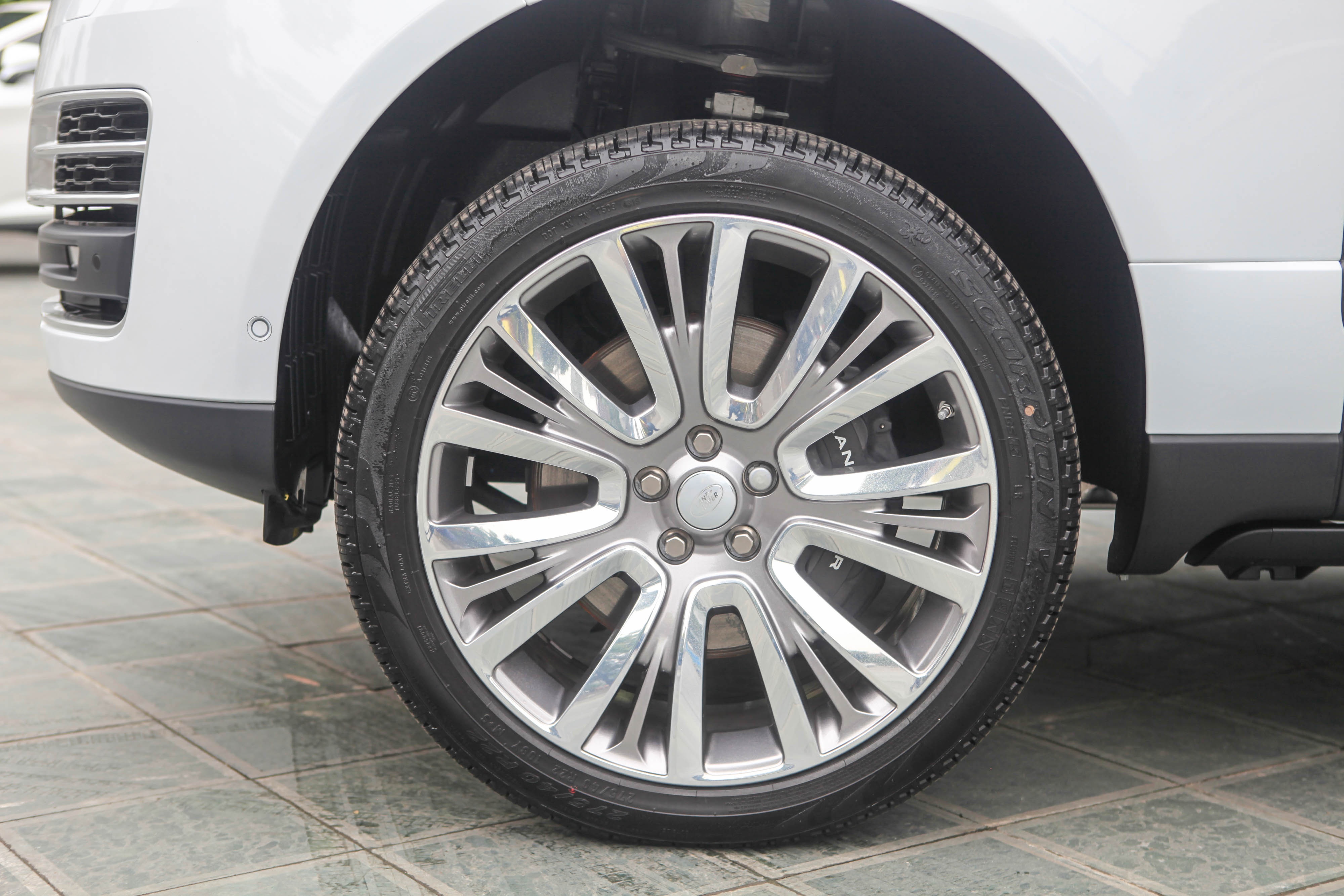 Range Rover SVAutobiography LWB 2020 tại Việt Nam ảnh 6 Range Rover SVAutobiography LWB 2020 tai Viet Nam anh 6