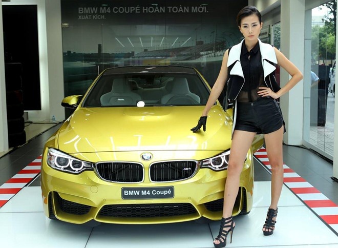 So phan trai nguoc cua BMW va Mercedes sau hon 20 nam tai Viet Nam hinh anh