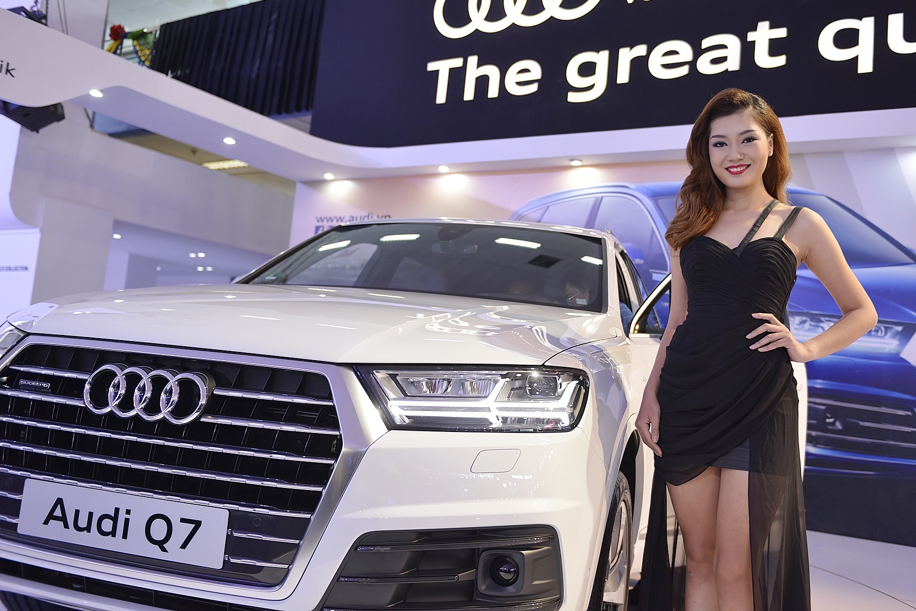 Ba xe Audi Q7 duoc trieu hoi tai Viet Nam vi loi truc lai hinh anh