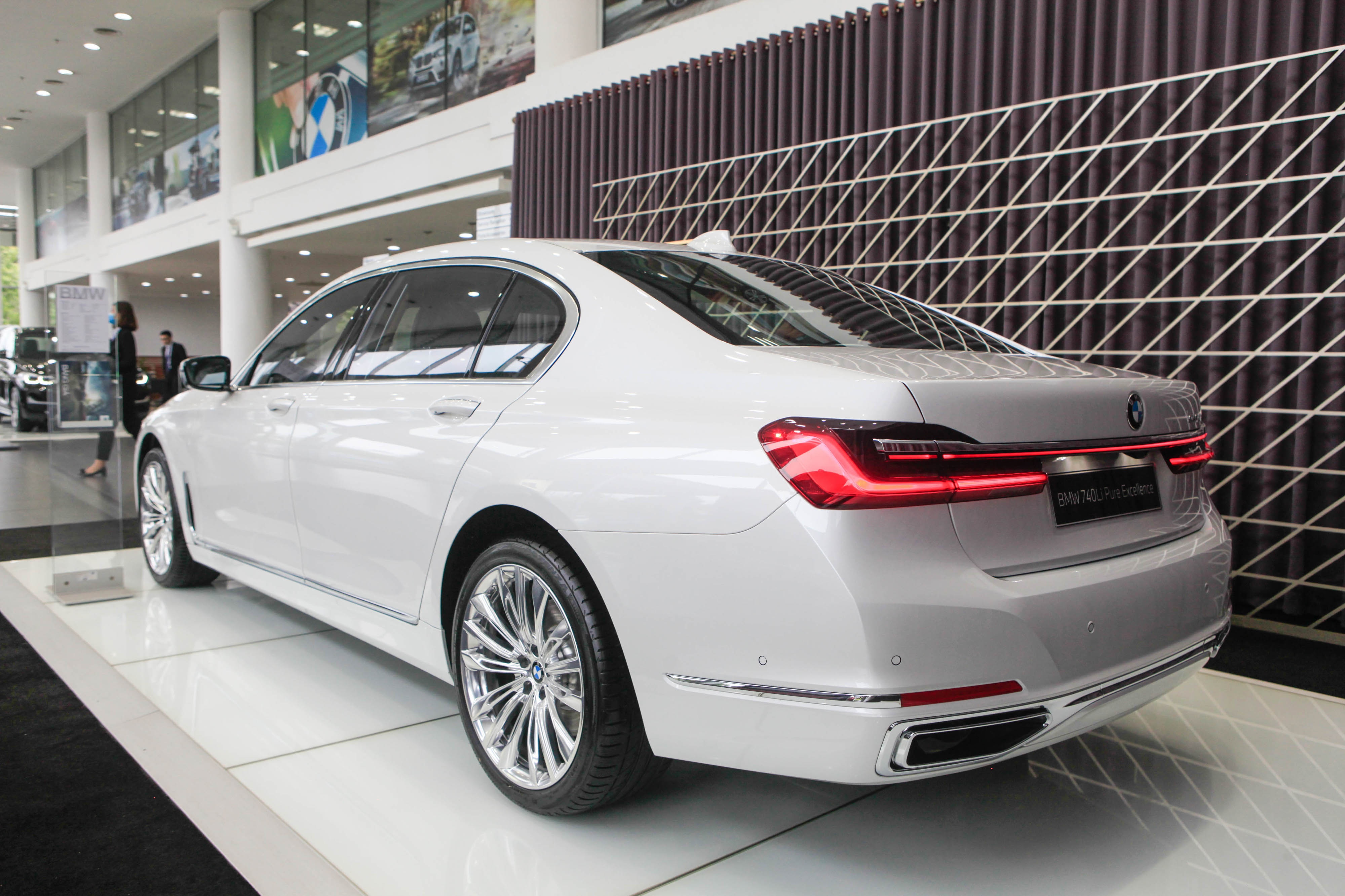 sedan giảm giá trăm triệu đồng ảnh 3 sedan giam gia tram trieu dong anh 3
