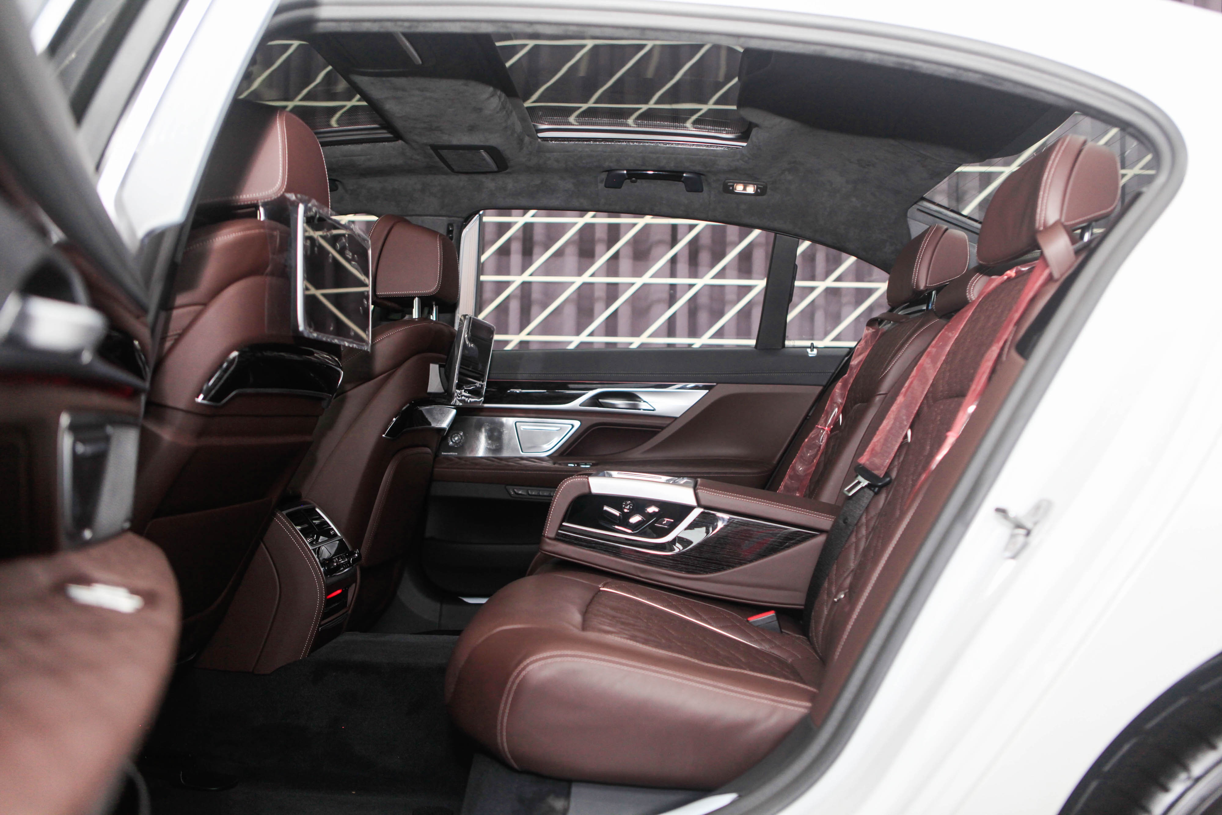 Chi tiet BMW 740Li moi tai Viet Nam anh 14