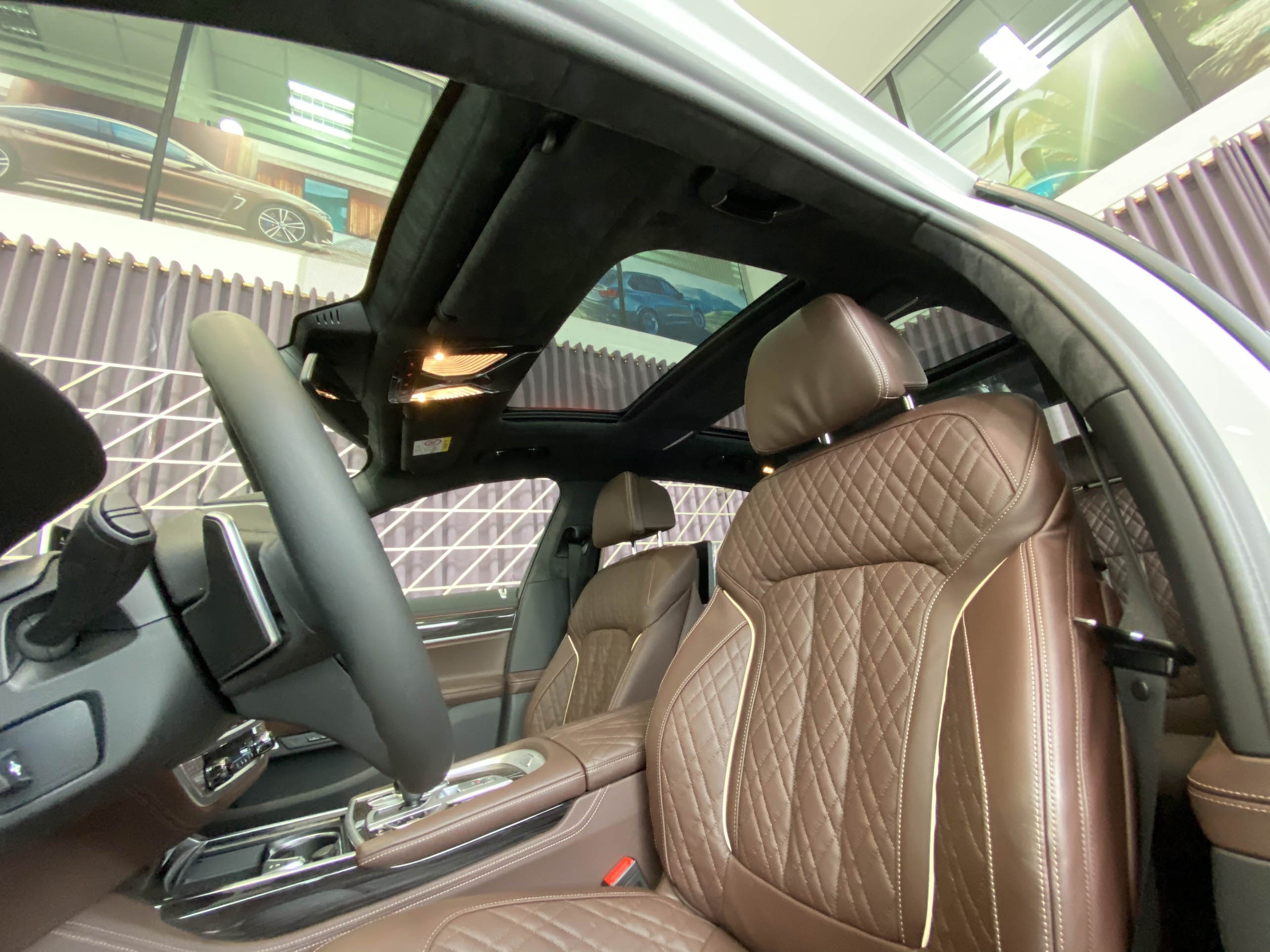 Chi tiet BMW 740Li moi tai Viet Nam anh 16
