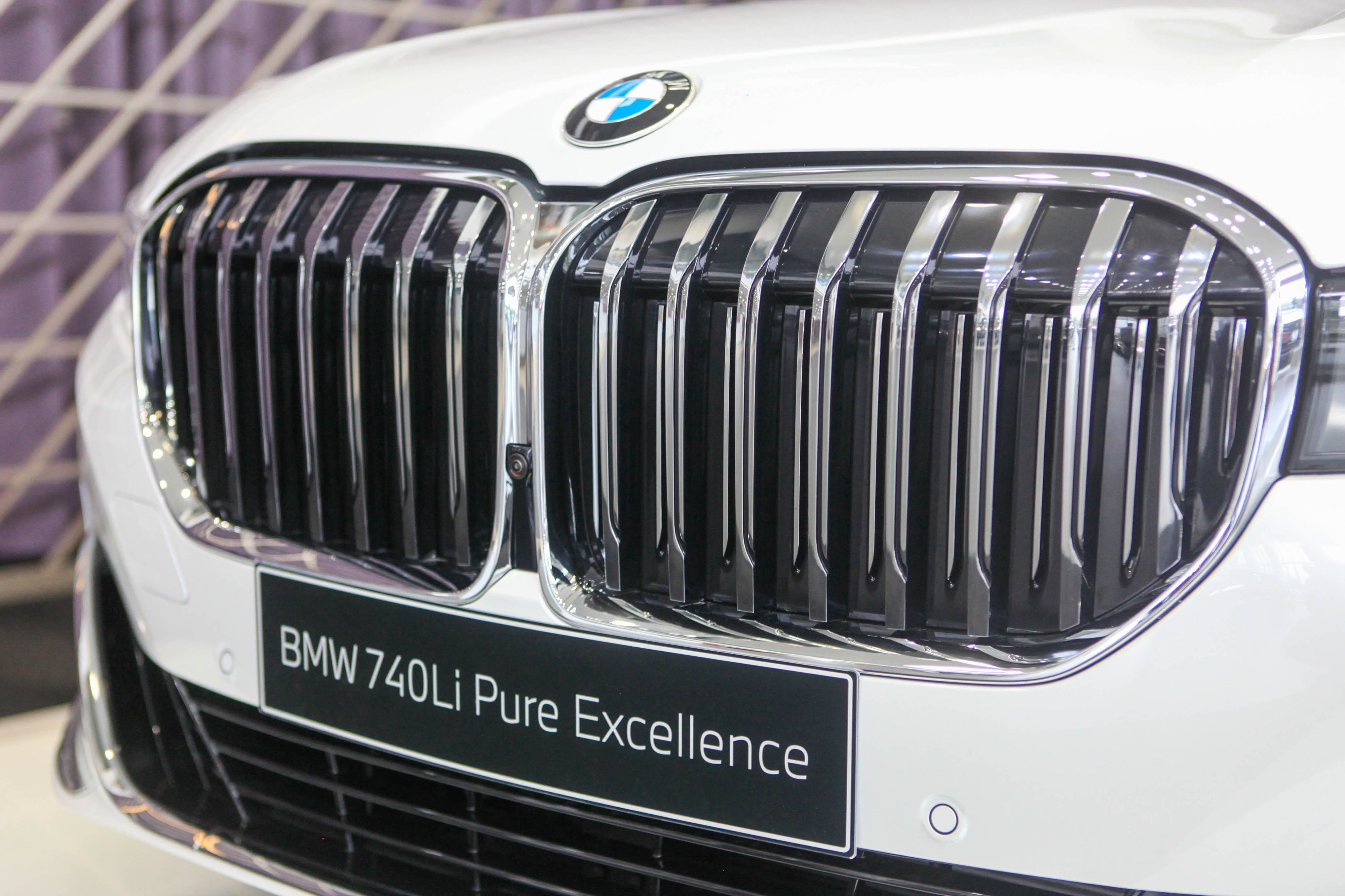 Chi tiet BMW 740Li moi tai Viet Nam anh 4