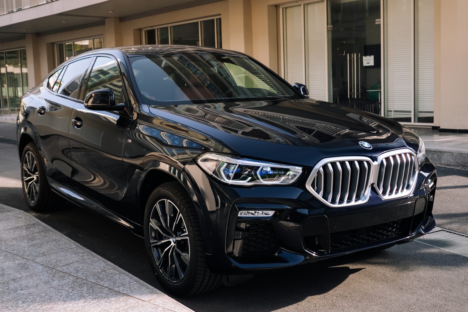 Uu va nhuoc cua nhung cong nghe tren dan xe BMW vua ra mat tai VN hinh anh