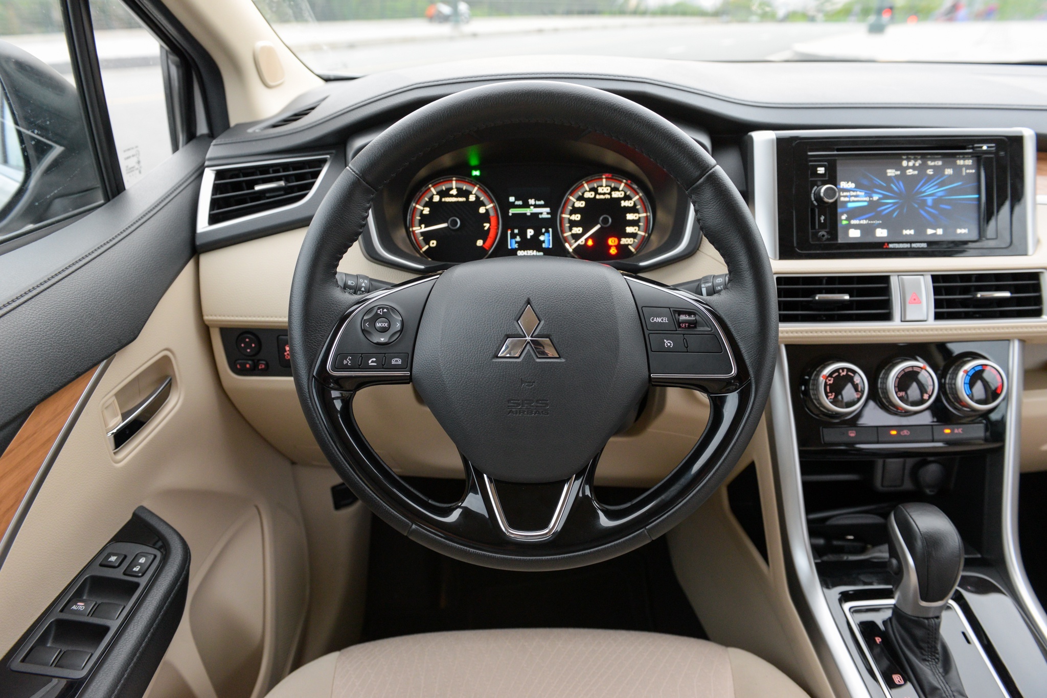 so sánh Suzuki XL7 và Mitsubishi Xpander ảnh 13 so sanh Suzuki XL7 va Mitsubishi Xpander anh 13