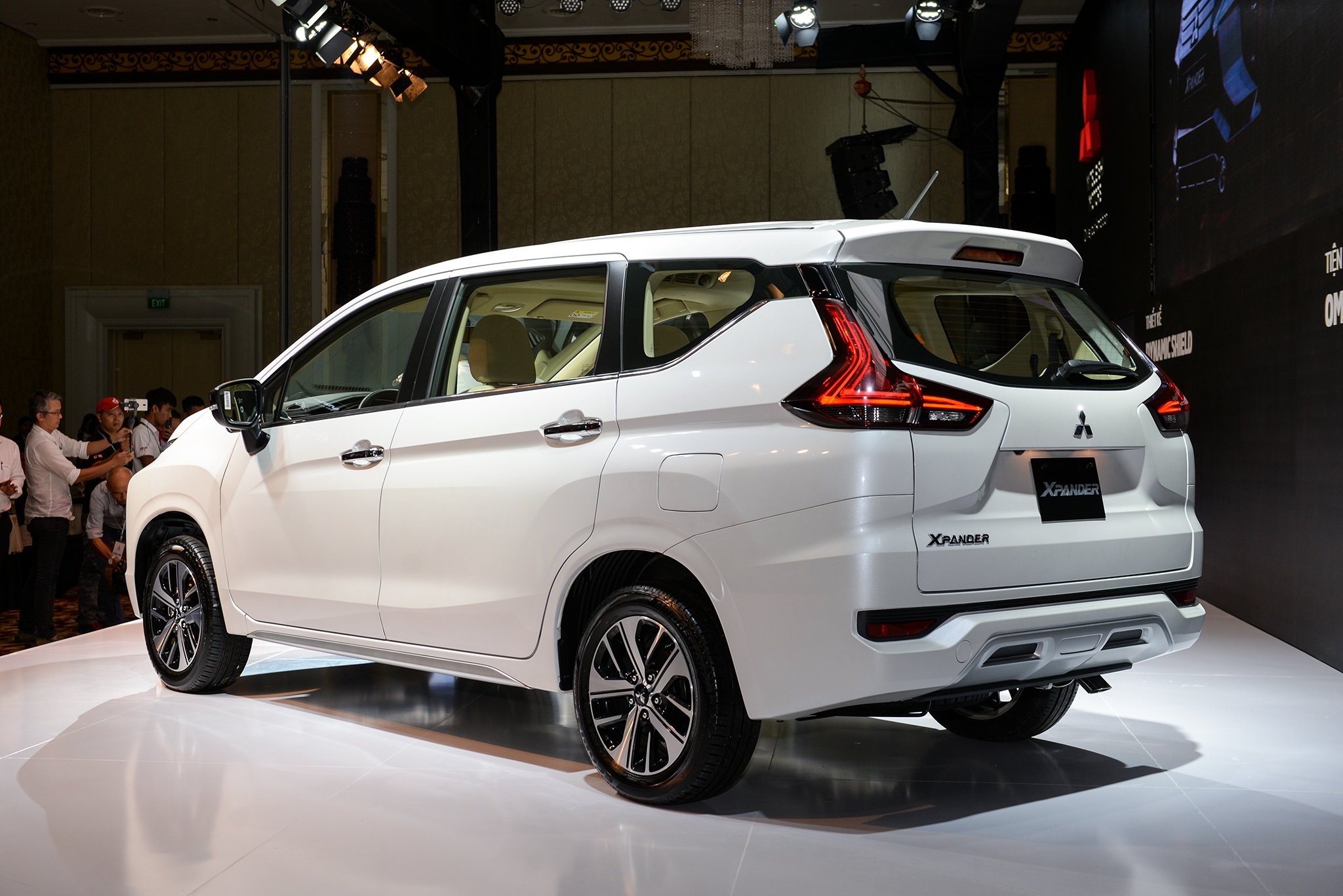 so sánh Suzuki XL7 và Mitsubishi Xpander ảnh 8 so sanh Suzuki XL7 va Mitsubishi Xpander anh 8