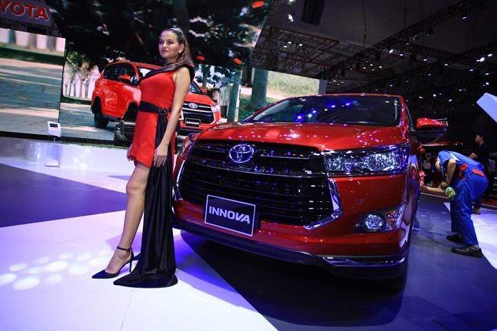 Thoi ky loan gia cua thi truong oto Viet hinh anh