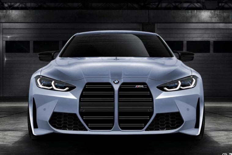 BMW M4 2021 lo dien - luoi tan nhiet van la diem nhan hinh anh