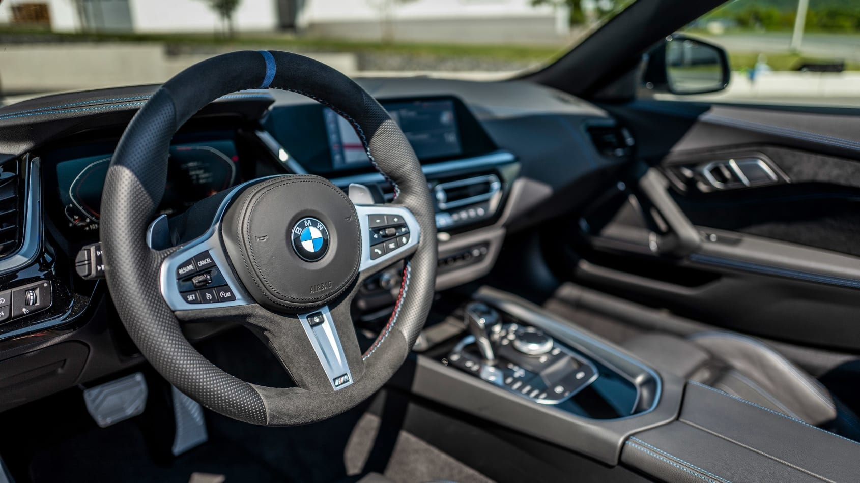 Bản độ BMW Z4 R công suất 395 mã lực từ Lightweight Performance ảnh 11 Ban do BMW Z4 R cong suat 395 ma luc tu Lightweight Performance anh 11