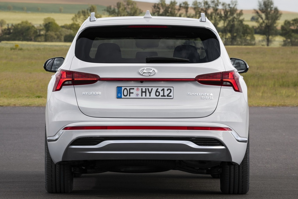 So sánh Toyota Fortuner và Hyundai Santa Fe mới ảnh 13 So sanh Toyota Fortuner va Hyundai Santa Fe moi anh 13