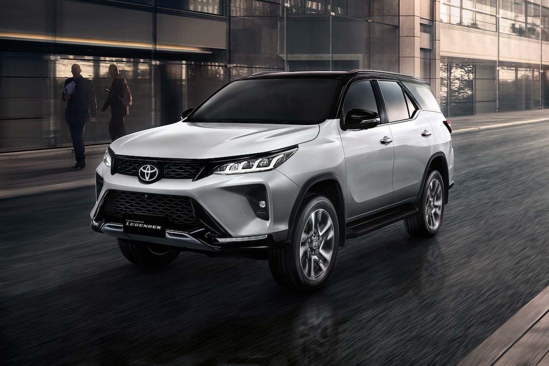 So sánh Toyota Fortuner và Hyundai Santa Fe mới ảnh 2 So sanh Toyota Fortuner va Hyundai Santa Fe moi anh 2