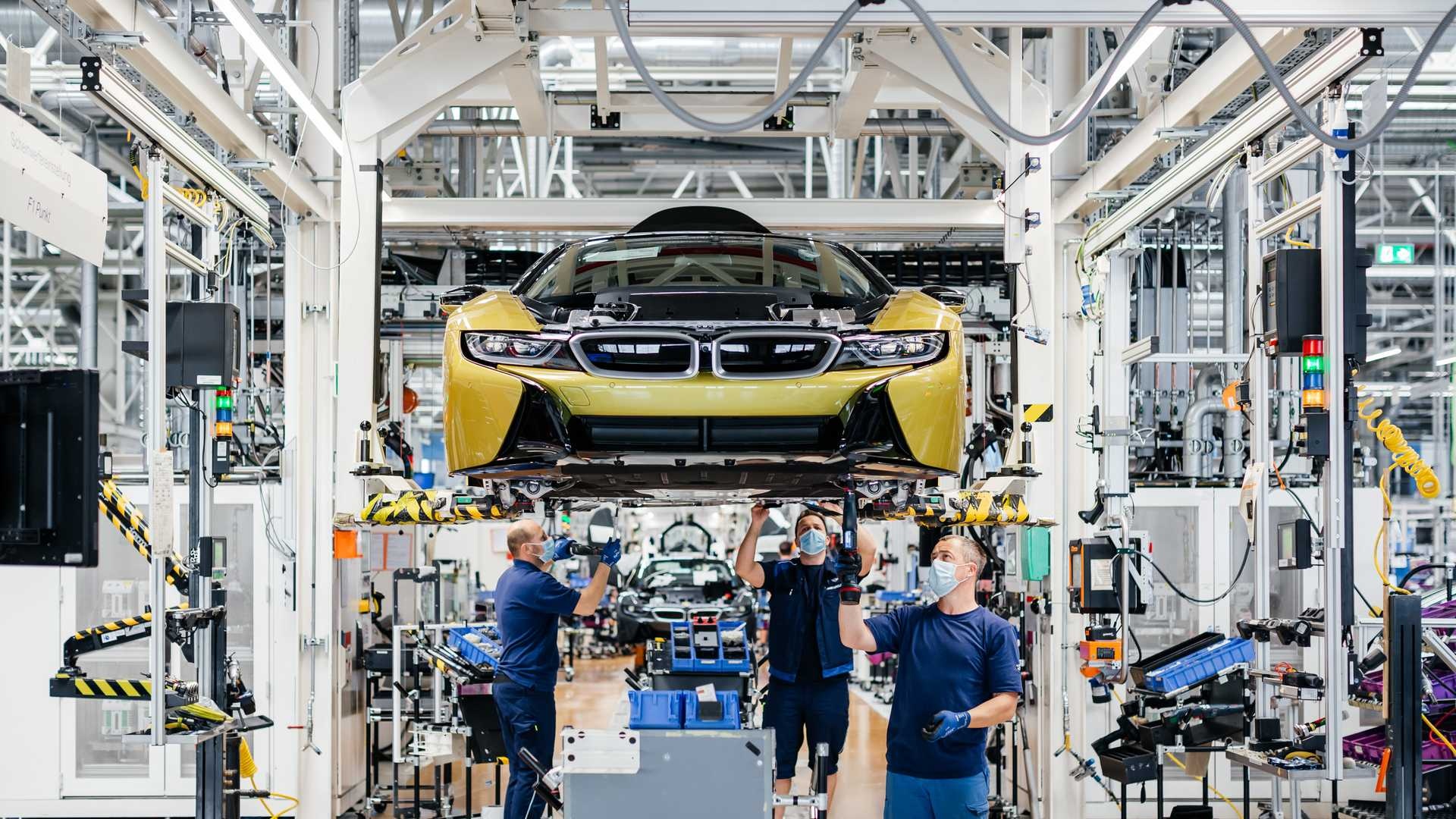 BMW chia tay i8 bằng 18 phiên bản màu sơn khác nhau ảnh 4 BMW chia tay i8 bang 18 phien ban mau son khac nhau anh 4
