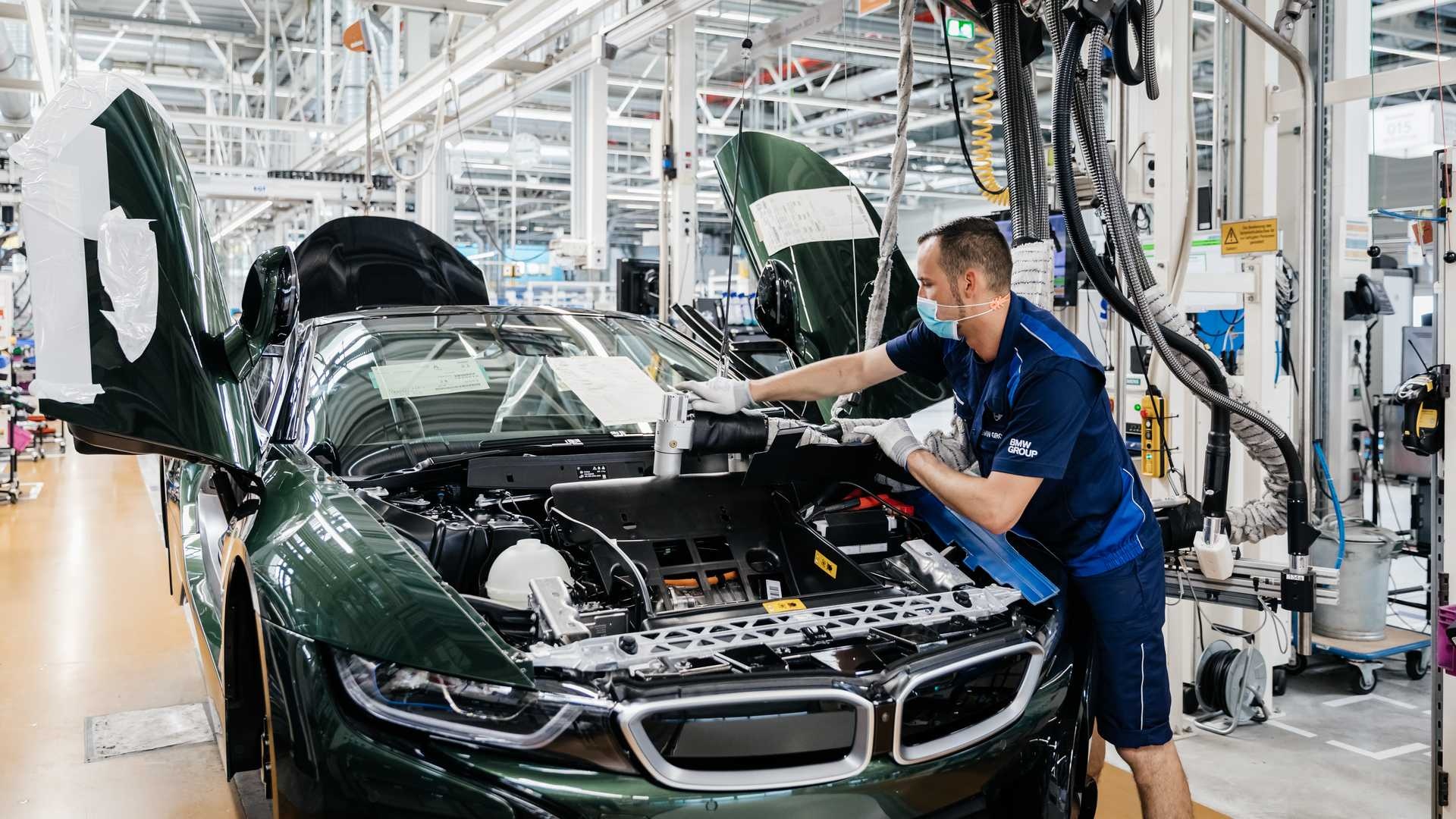 BMW chia tay i8 bằng 18 phiên bản màu sơn khác nhau ảnh 6 BMW chia tay i8 bang 18 phien ban mau son khac nhau anh 6