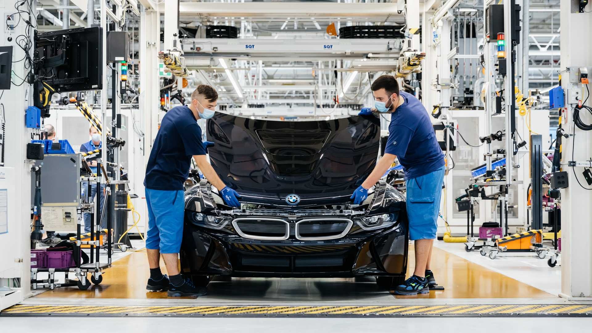 BMW chia tay i8 bằng 18 phiên bản màu sơn khác nhau ảnh 8 BMW chia tay i8 bang 18 phien ban mau son khac nhau anh 8