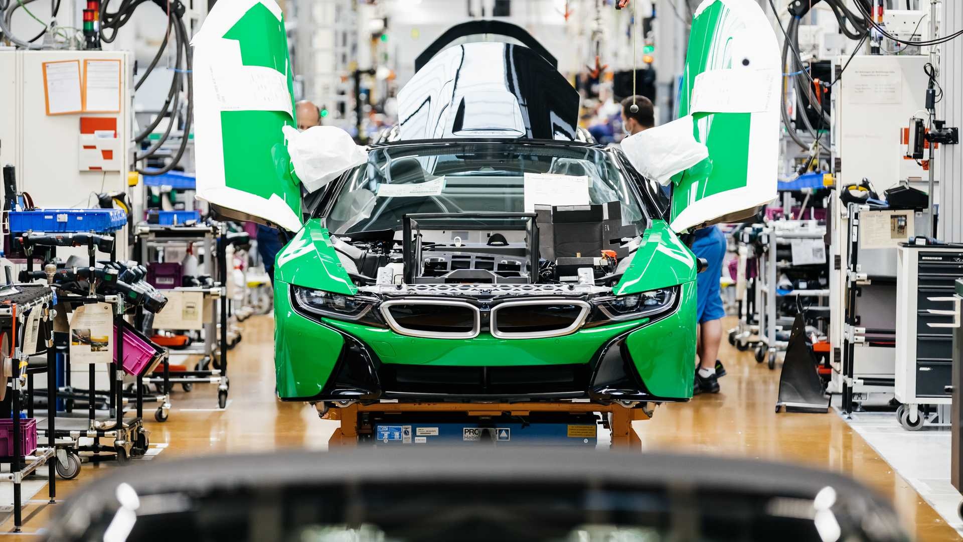 BMW chia tay i8 bằng 18 phiên bản màu sơn khác nhau ảnh 5 BMW chia tay i8 bang 18 phien ban mau son khac nhau anh 5