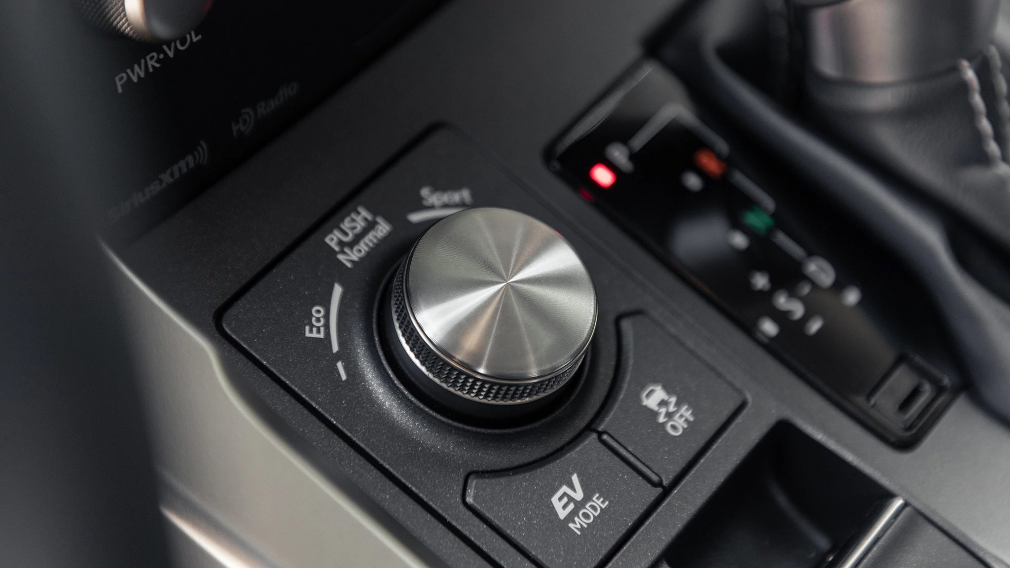 Đánh giá Lexus NX 300h 2020 ảnh 7 Danh gia Lexus NX 300h 2020 anh 7