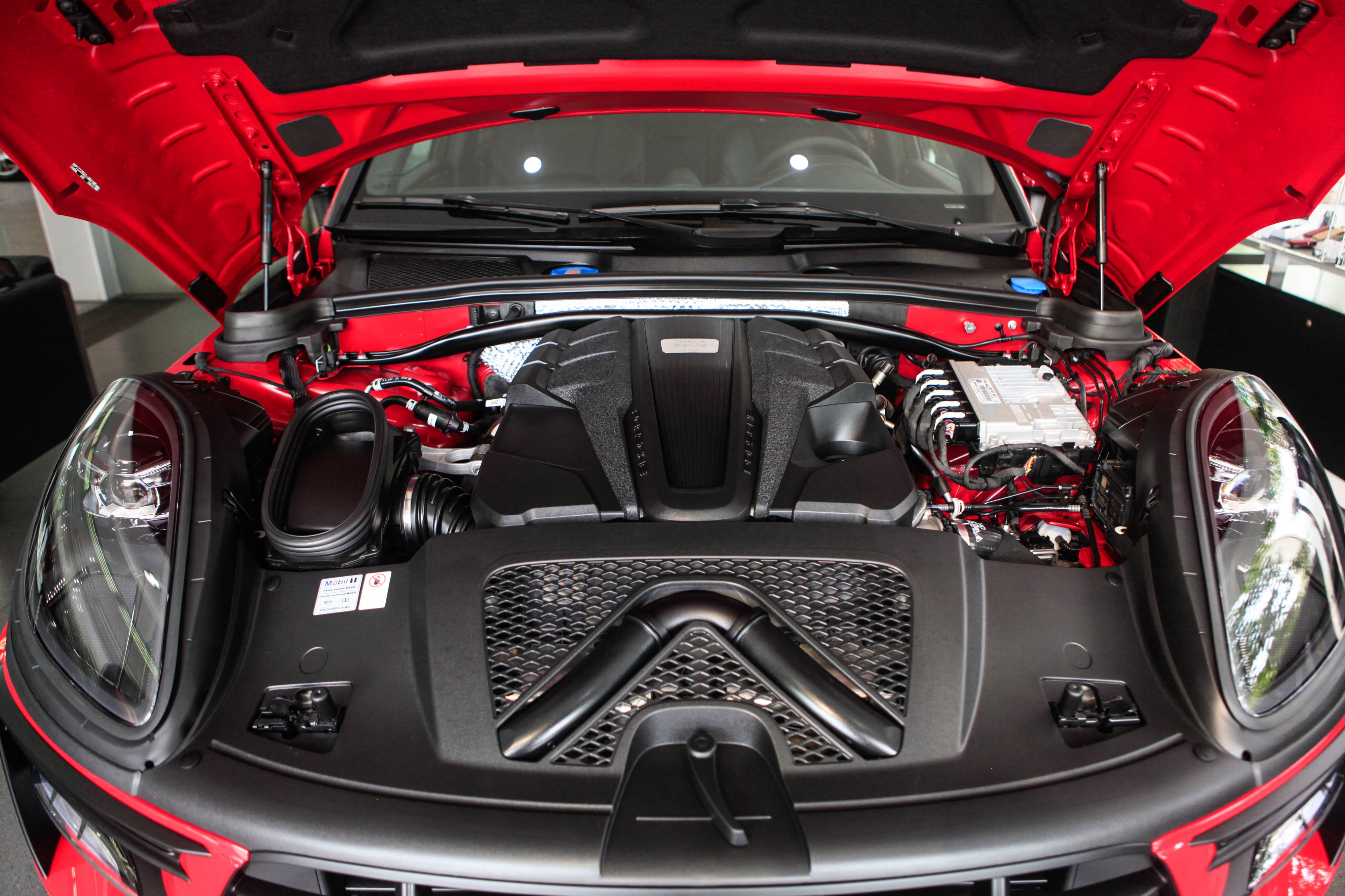 Chi tiết Porsche Macan GTS 2020 tại Việt Nam ảnh 24 Chi tiet Porsche Macan GTS 2020 tai Viet Nam anh 24