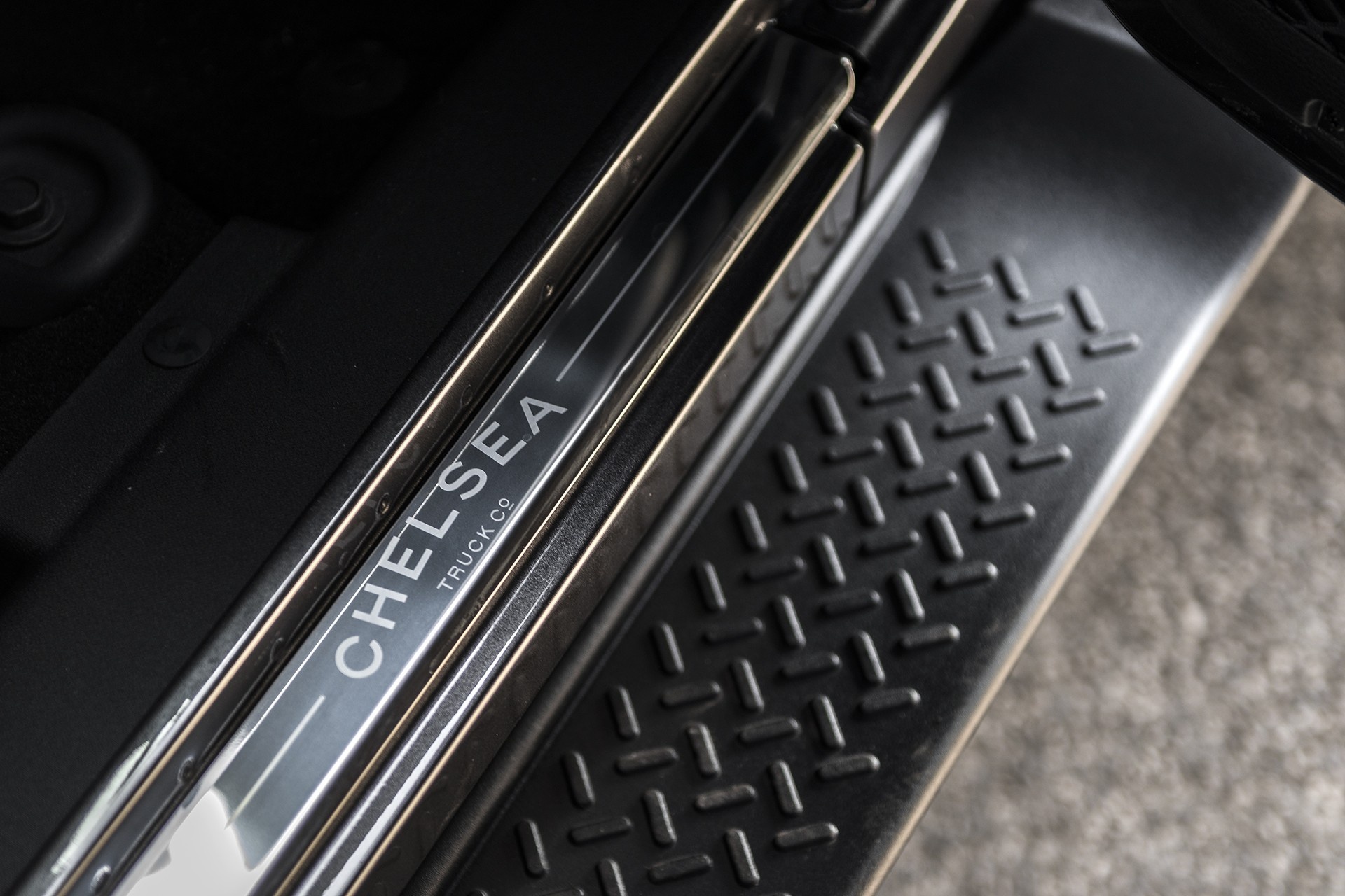 Jeep Wrangler doc dao voi ban do son hong anh 13