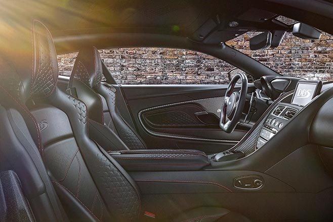 Aston Martin Vantage va DBS Superleggera ban diep vien 007 anh 20