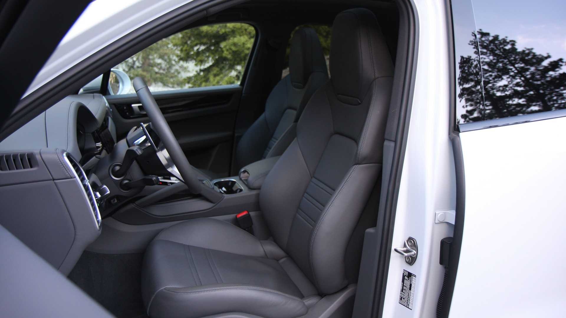 Danh gia Porsche Cayenne Coupe 2020 anh 11