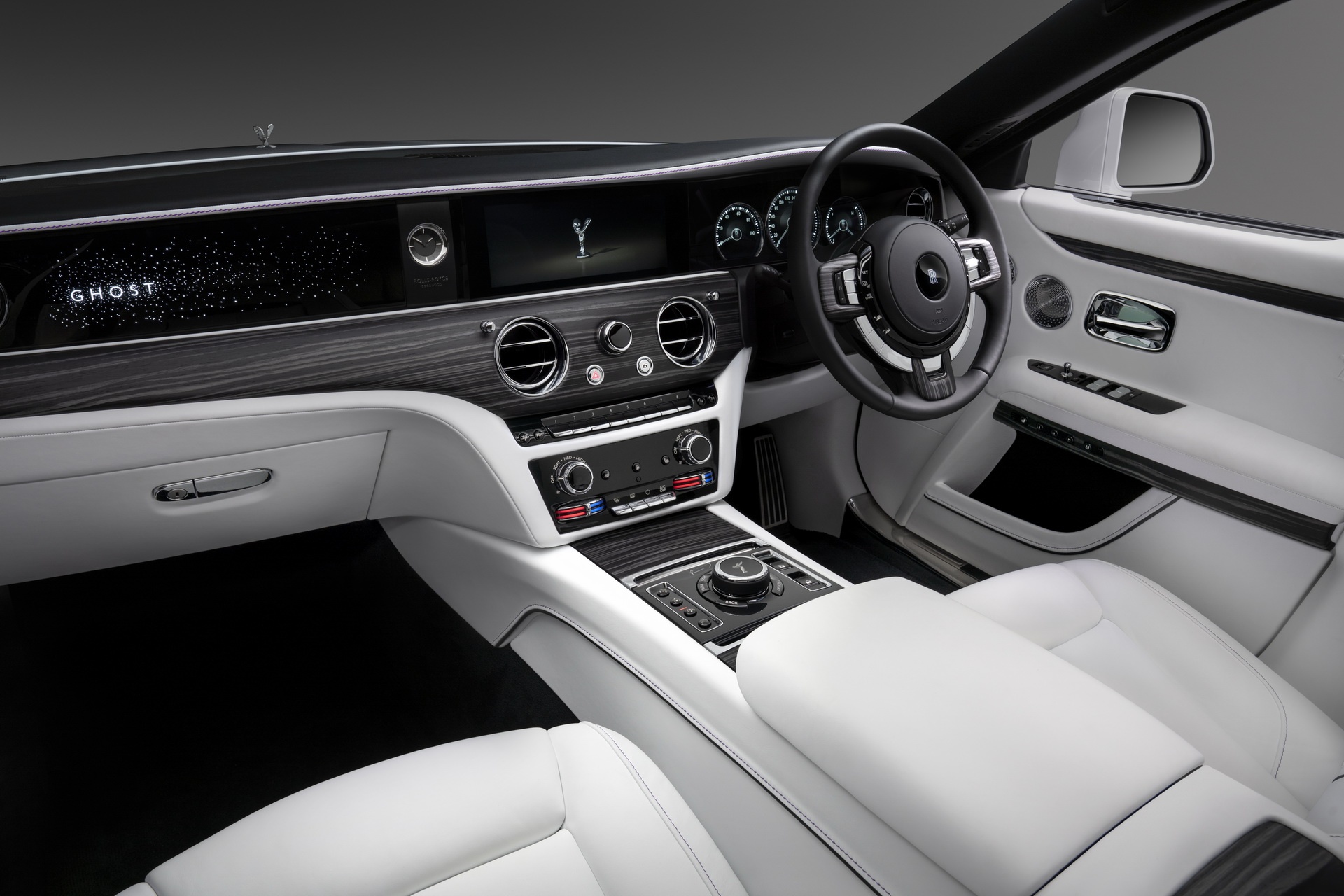 Rolls-Royce Ghost 2021 trình làng,  giá từ 332.500 USD ảnh 8 Rolls-Royce Ghost 2021 trinh lang,  gia tu 332.500 USD anh 8