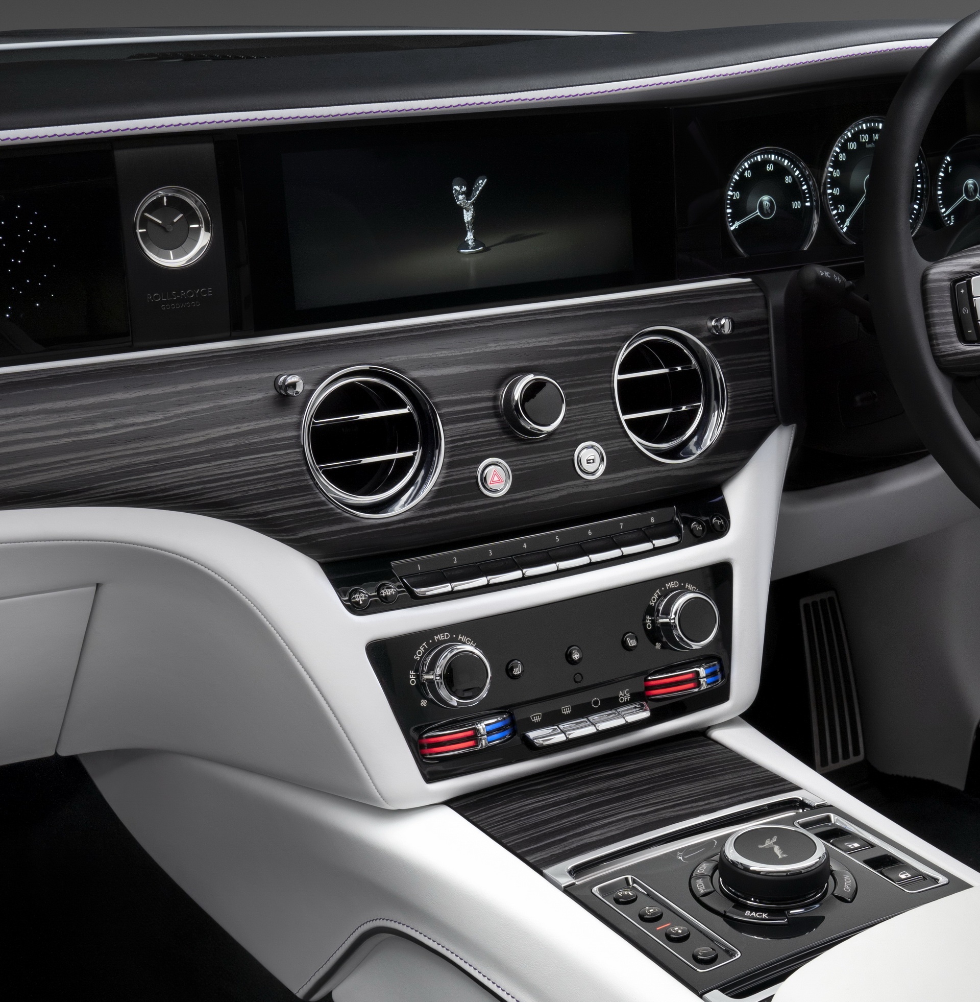 Rolls-Royce Ghost 2021 trình làng,  giá từ 332.500 USD ảnh 14 Rolls-Royce Ghost 2021 trinh lang,  gia tu 332.500 USD anh 14