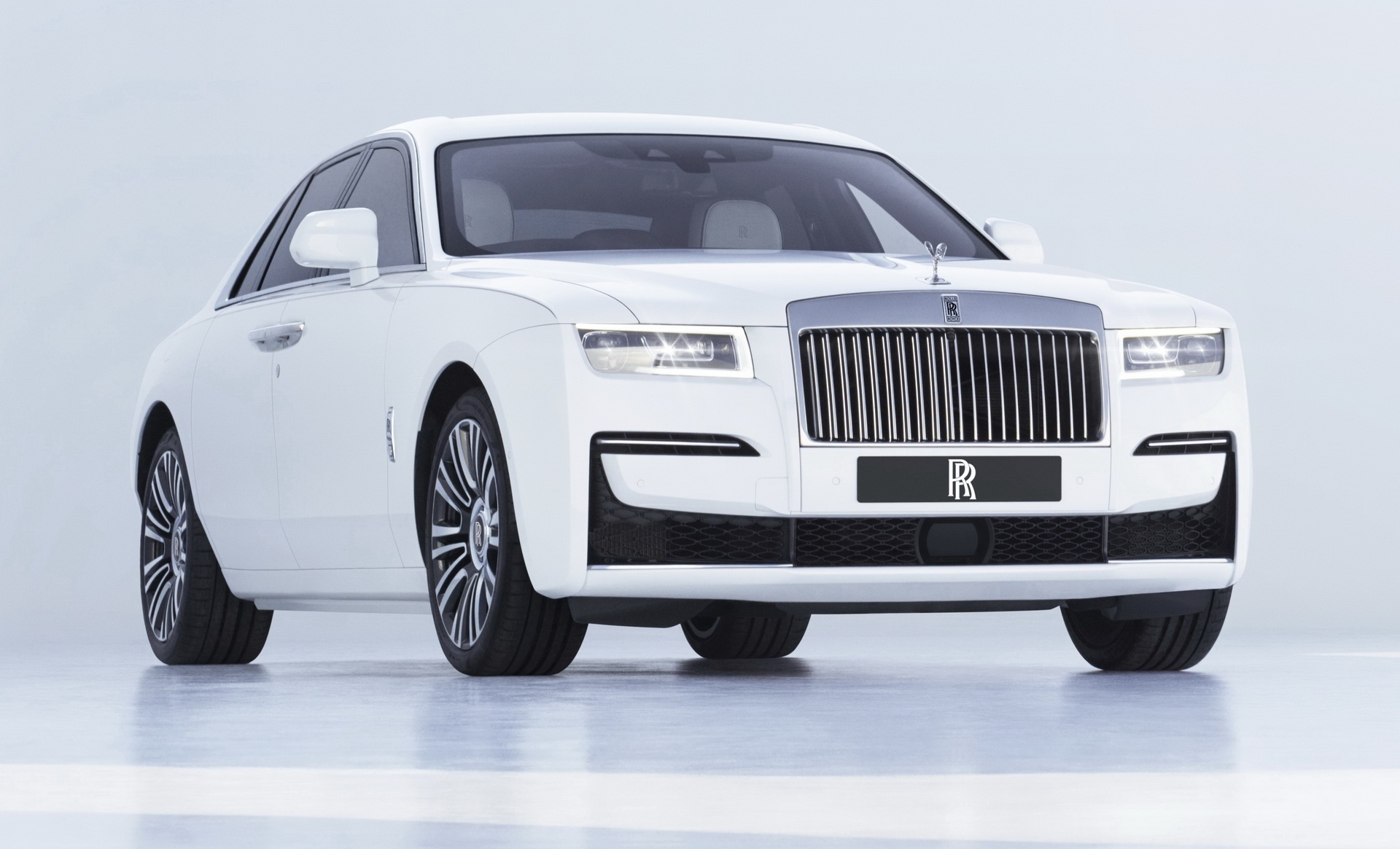 Rolls-Royce Ghost 2021 trình làng,  giá từ 332.500 USD ảnh 1 Rolls-Royce Ghost 2021 trinh lang,  gia tu 332.500 USD anh 1