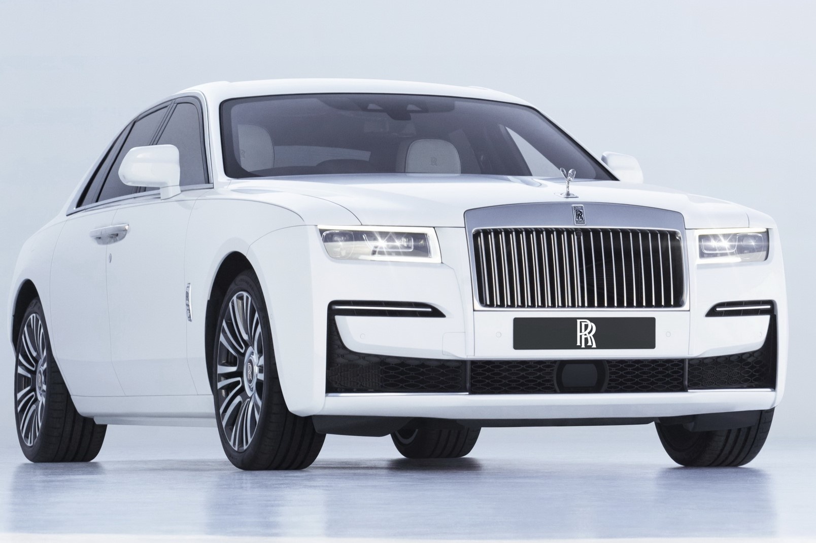Rolls-Royce Ghost 2021 ra mat hinh anh