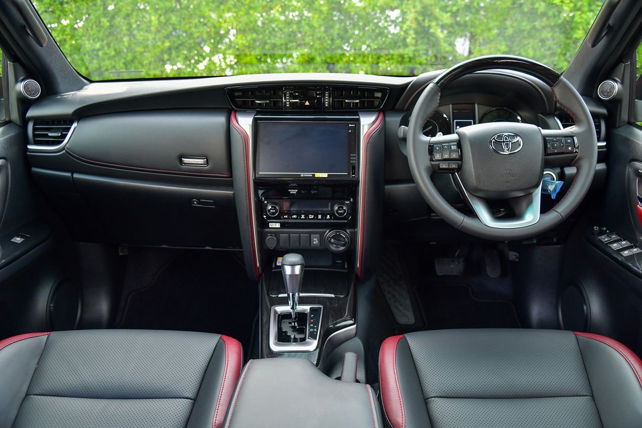 Toyota Fortuner 2021 can ke ngay ra mat tai Viet Nam anh 2