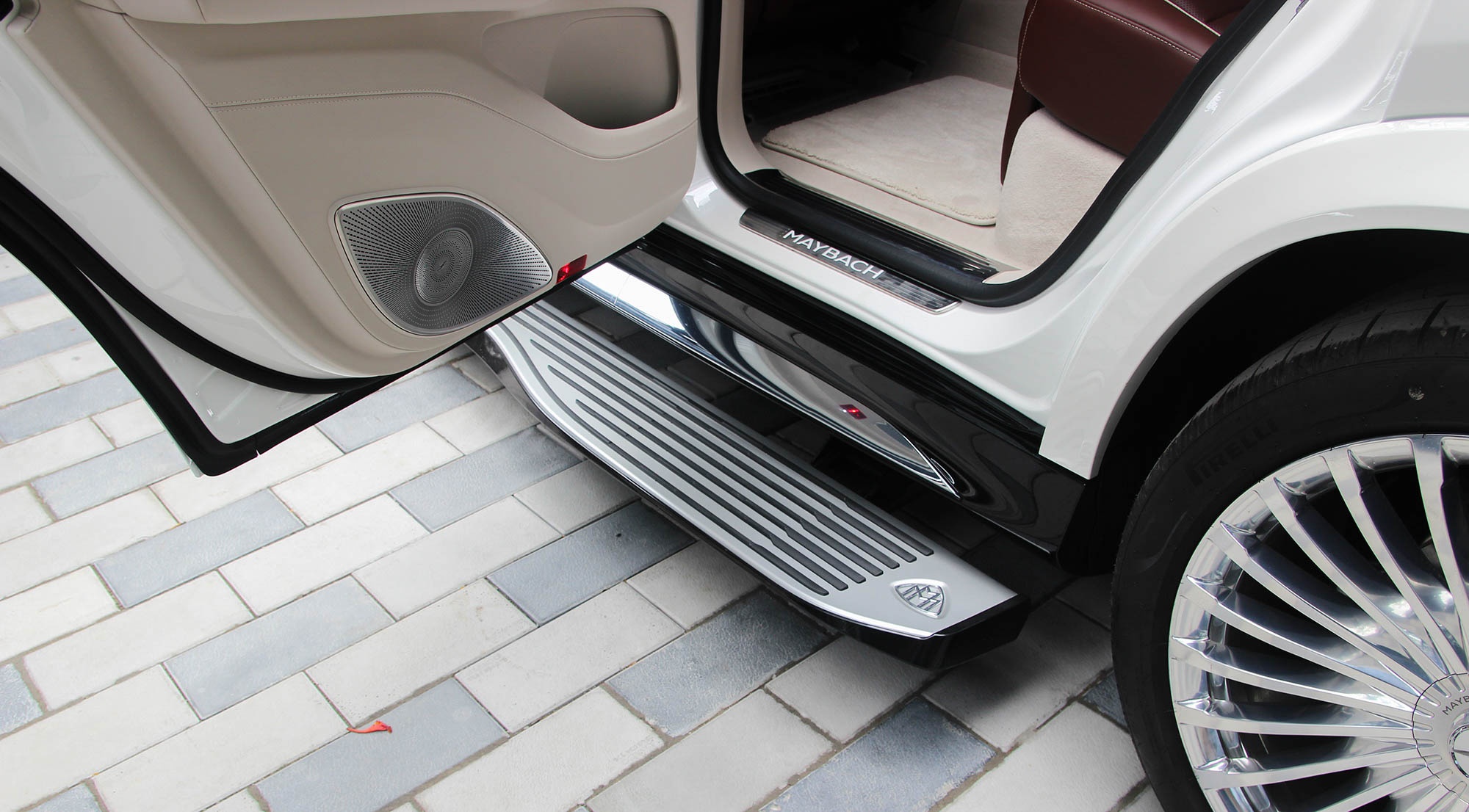 Mercedes-Maybach GLS 600 tại Việt Nam ảnh 7 Mercedes-Maybach GLS 600 tai Viet Nam anh 7