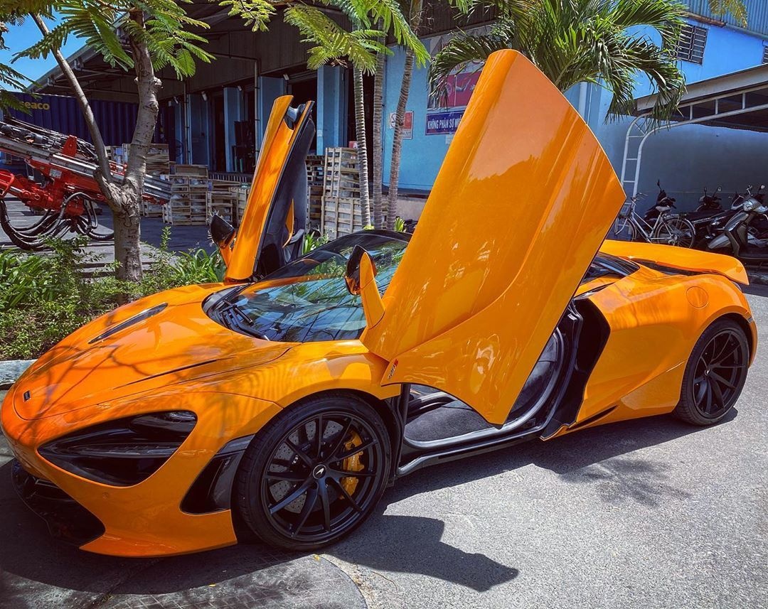 Nhiều xe triệu USD được đưa về Việt Nam trong tháng 9 ảnh 8 Nhieu xe trieu USD duoc dua ve Viet Nam trong thang 9 anh 8