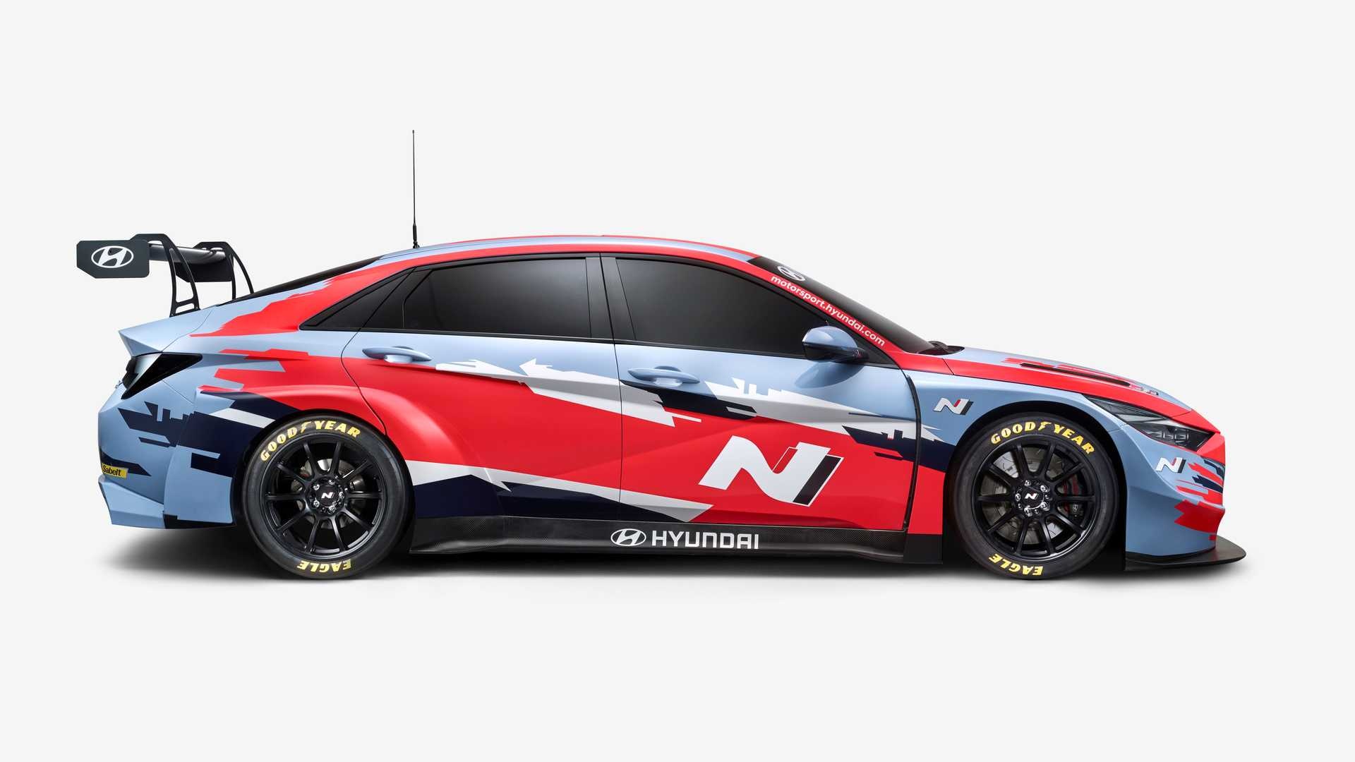 Biến thể xe đua của Hyundai Elantra được ra mắt ảnh 4 Bien the xe dua cua Hyundai Elantra duoc ra mat anh 4