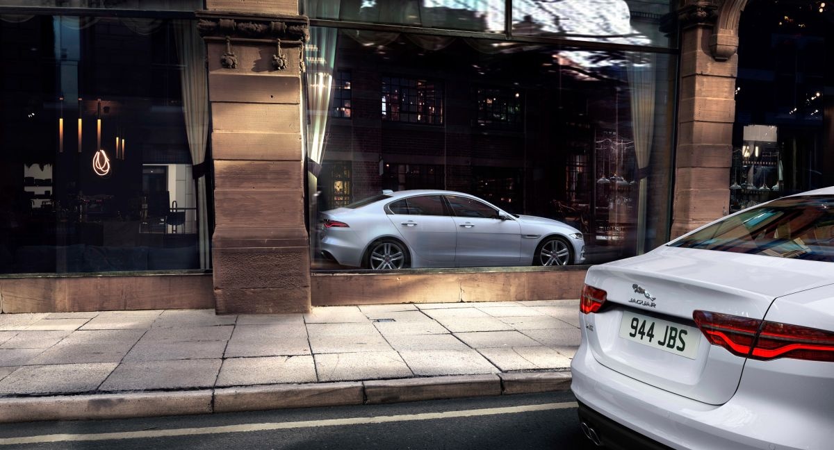 Jaguar XE 2021 được ra mắt ảnh 7 Jaguar XE 2021 duoc ra mat anh 7