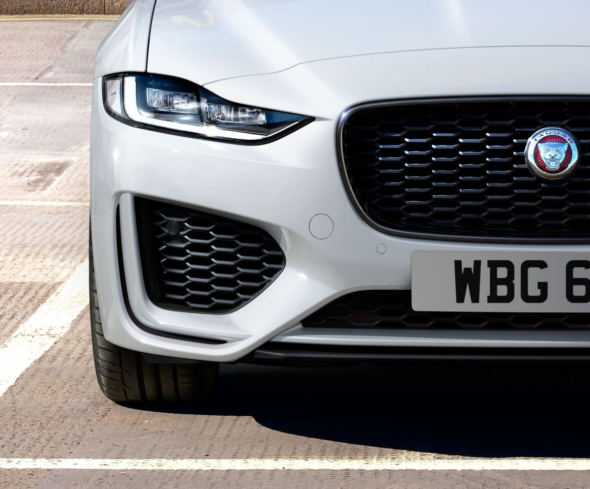 Jaguar XE 2021 được ra mắt ảnh 10 Jaguar XE 2021 duoc ra mat anh 10