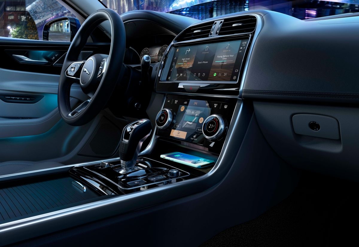 Jaguar XE 2021 được ra mắt ảnh 16 Jaguar XE 2021 duoc ra mat anh 16