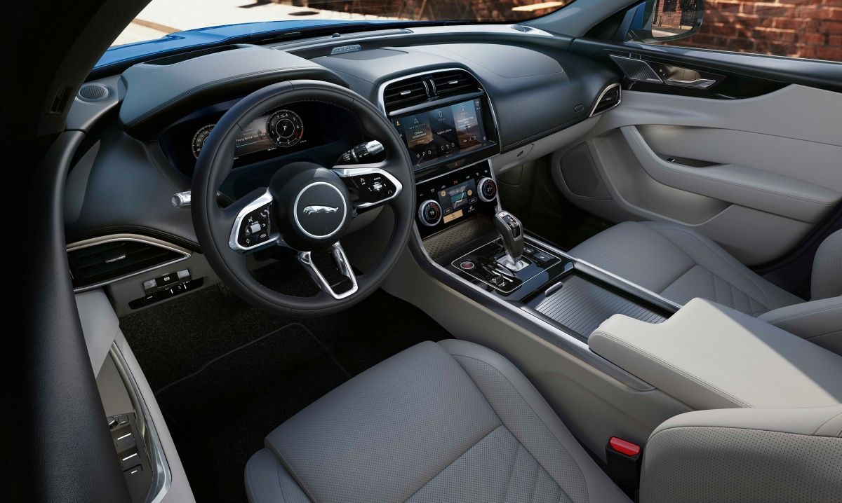 Jaguar XE 2021 được ra mắt ảnh 15 Jaguar XE 2021 duoc ra mat anh 15