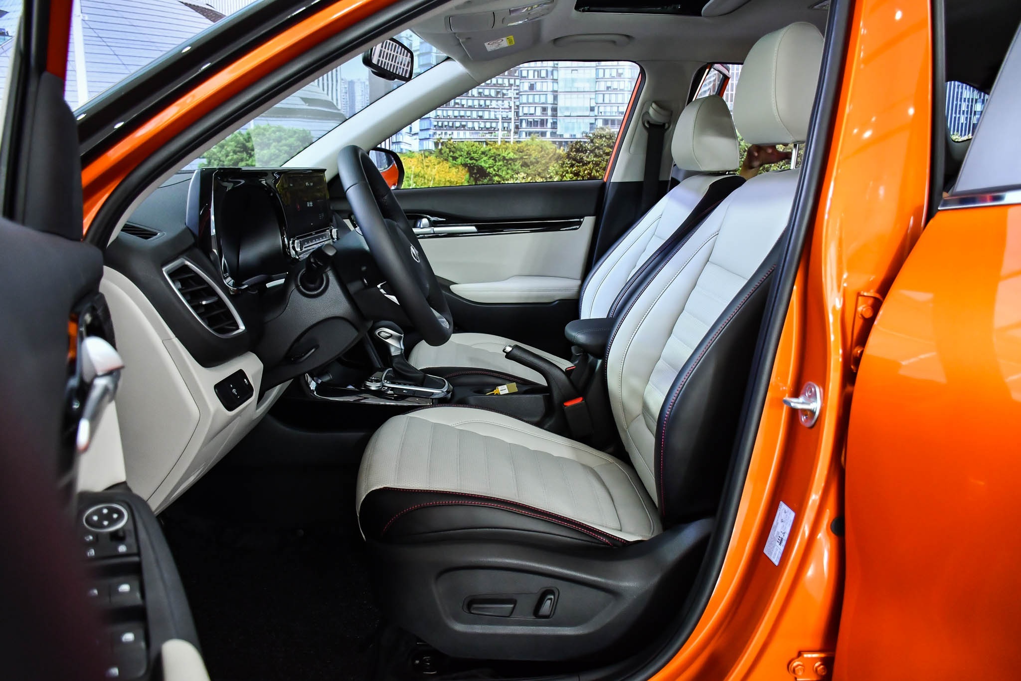 Chọn Kia Seltos bản đủ hay Toyota Corolla Cross tiêu chuẩn ảnh 13 Chon Kia Seltos ban du hay Toyota Corolla Cross tieu chuan anh 13