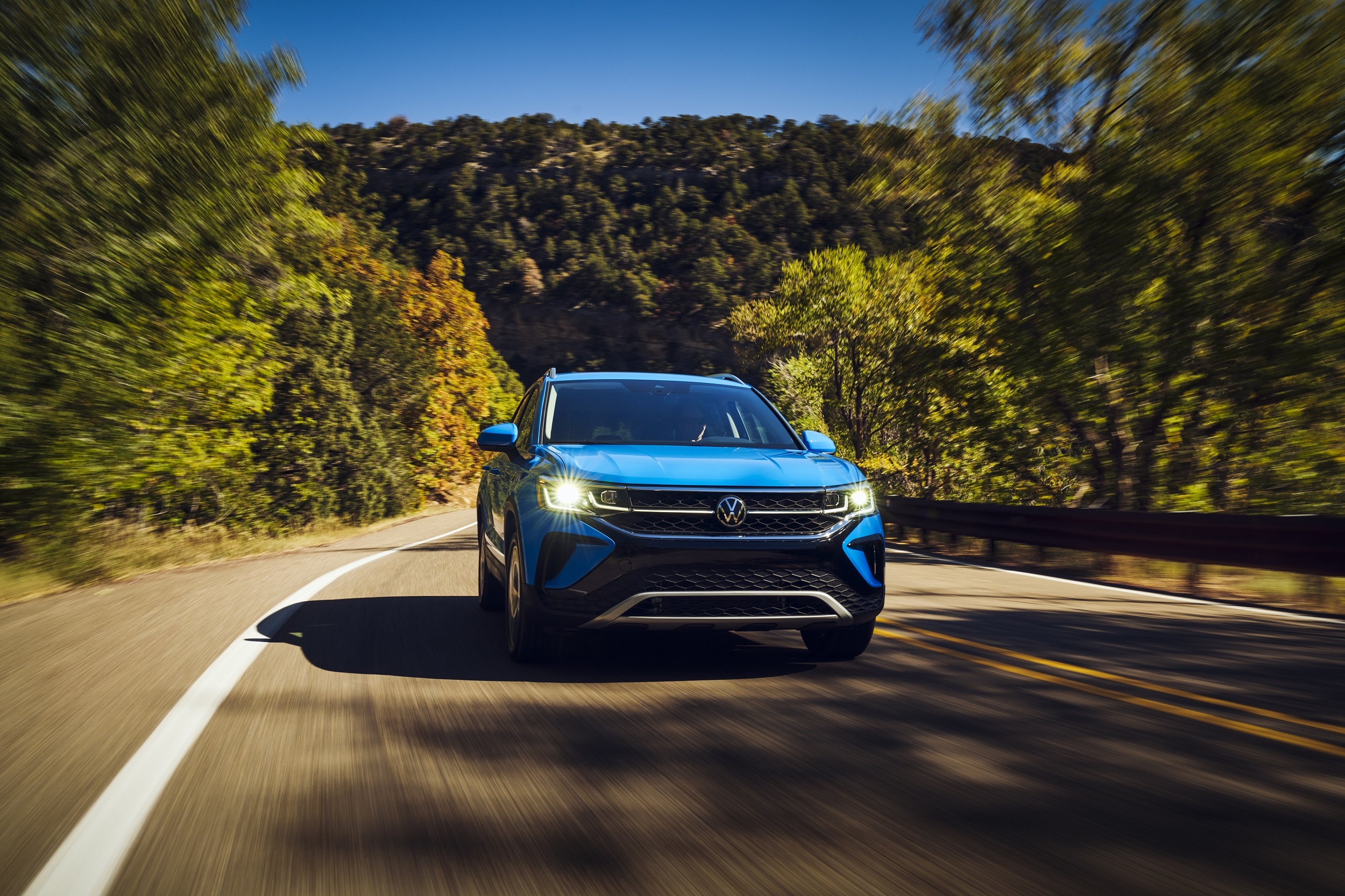 SUV đô thị Volkswagen Taos được ra mắt ảnh 14 SUV do thi Volkswagen Taos duoc ra mat anh 14