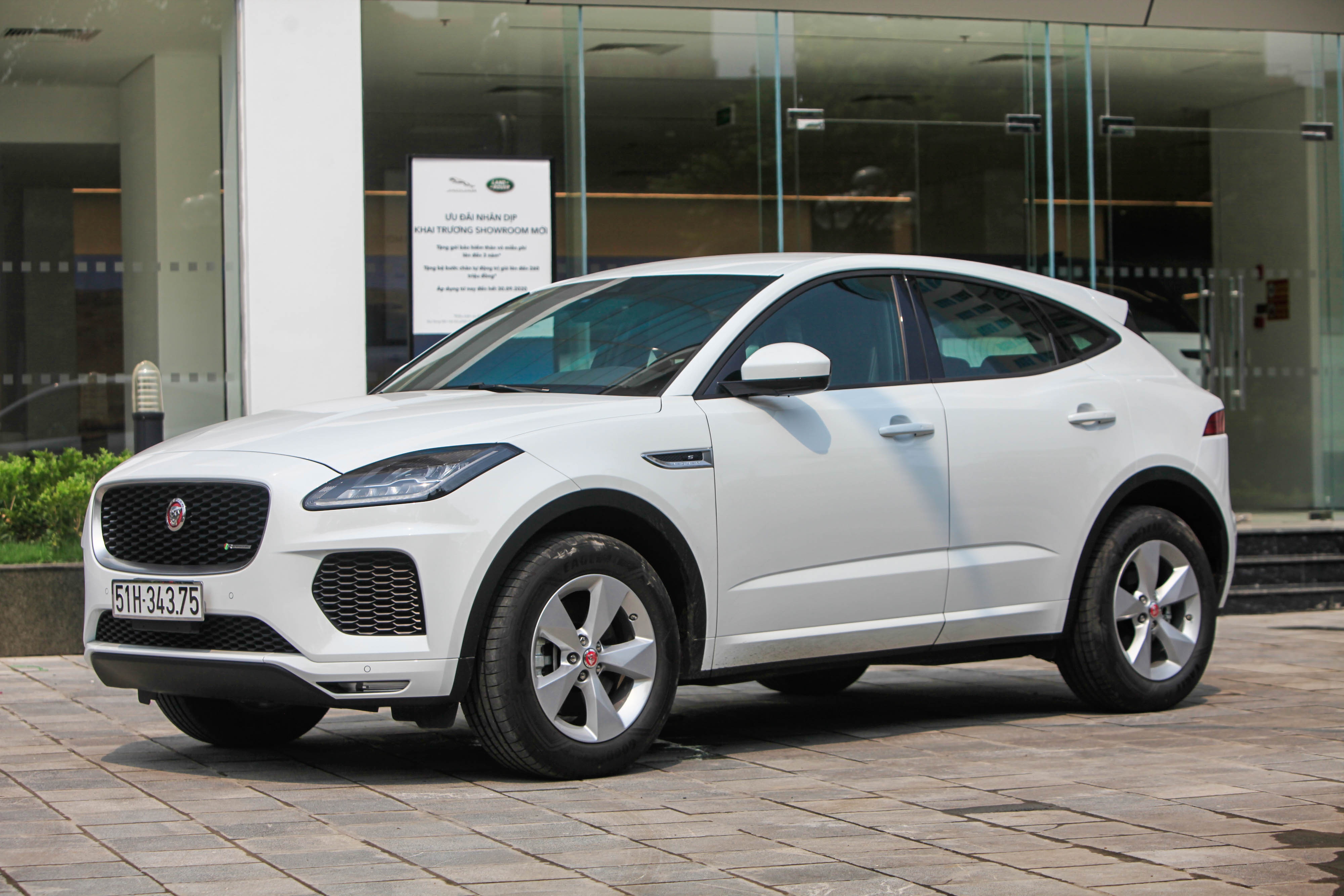 Rolls-Royce, Land Rover tại Việt Nam ảnh 16 Rolls-Royce, Land Rover tai Viet Nam anh 16