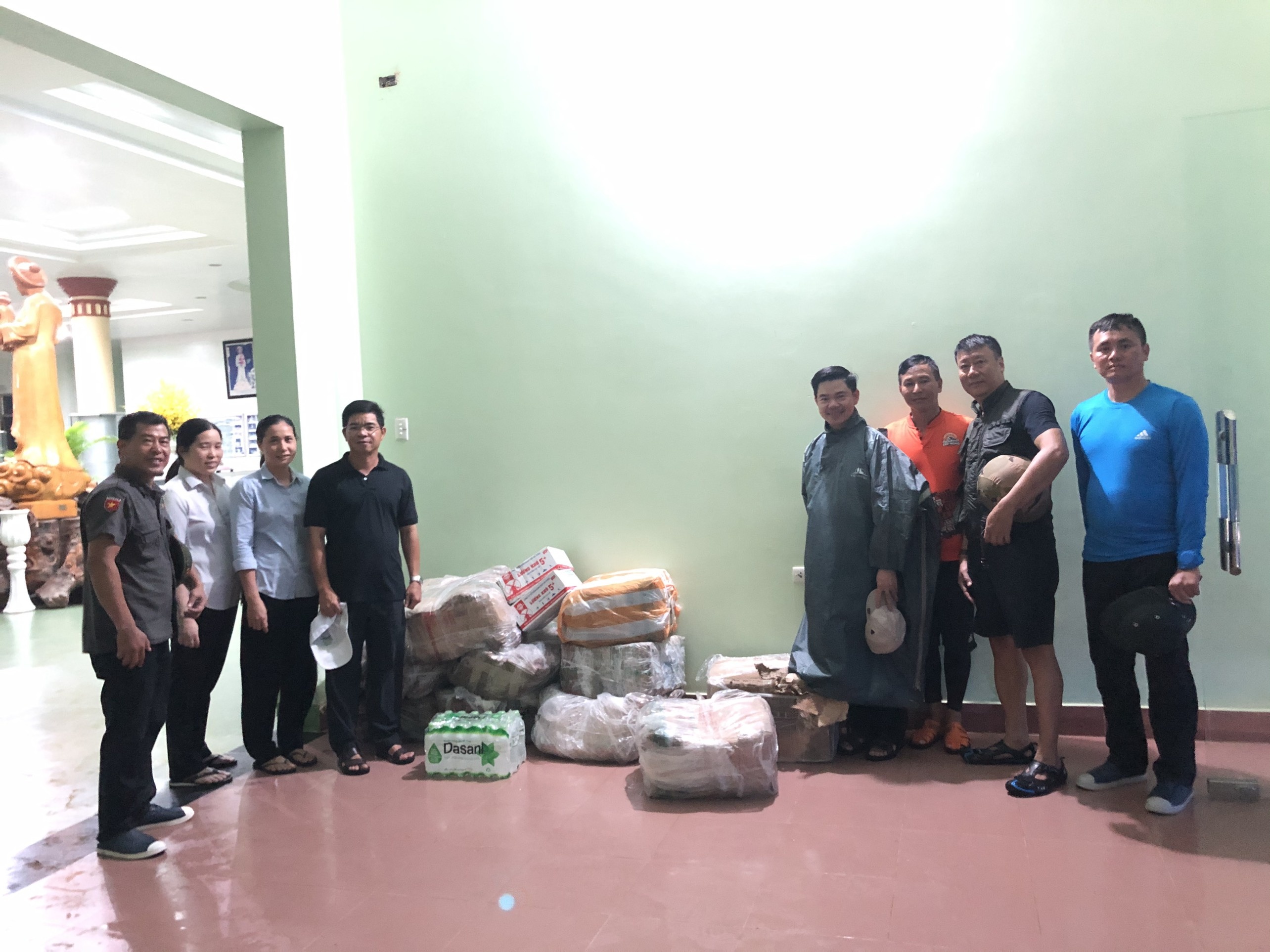 giải cứu 91 người dân kẹt trong vùng lũ ảnh 8 giai cuu 91 nguoi dan ket trong vung lu anh 8