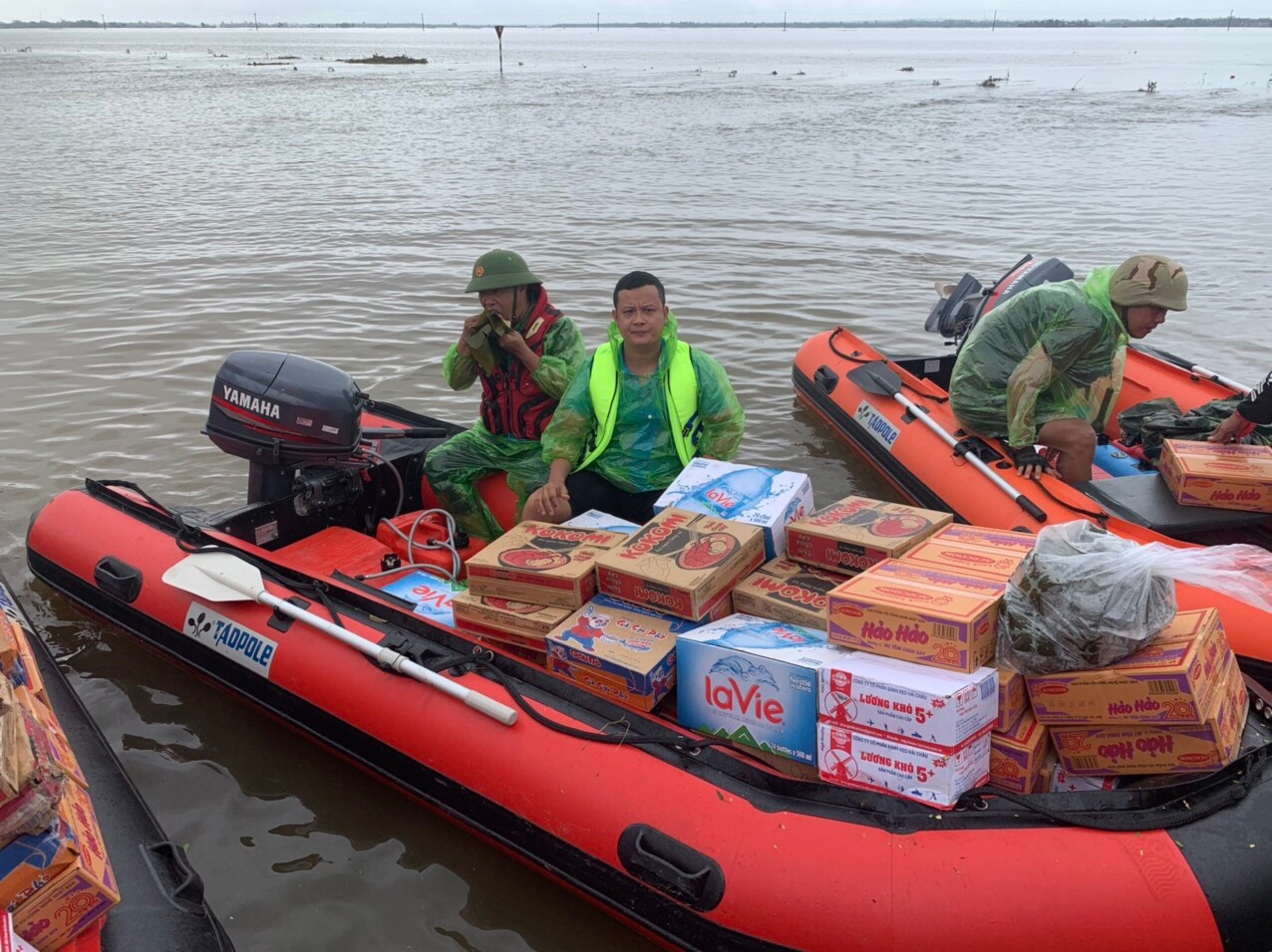 giải cứu 91 người dân kẹt trong vùng lũ ảnh 3 giai cuu 91 nguoi dan ket trong vung lu anh 3