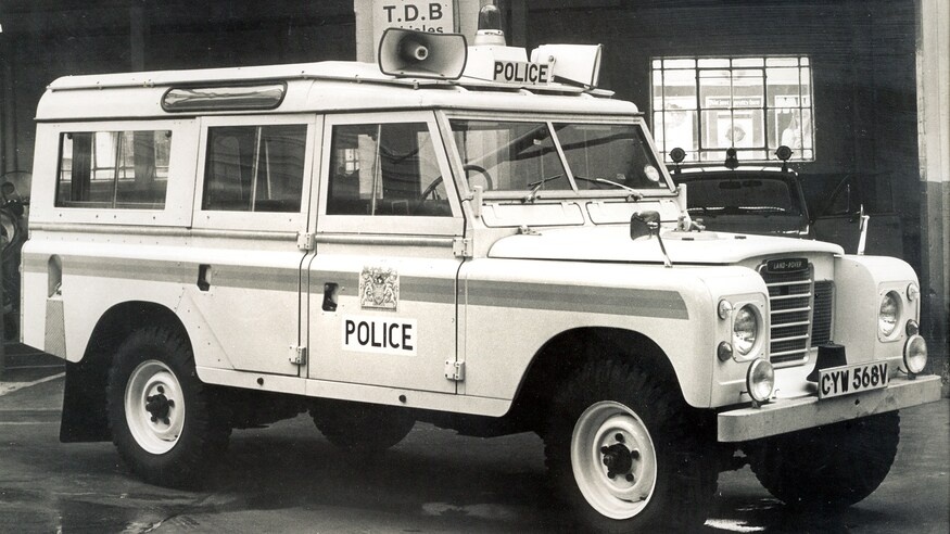 Dòng xe Land Rover Defender thay đổi ra sao sau hơn 70 năm ảnh 12 Dong xe Land Rover Defender thay doi ra sao sau hon 70 nam anh 12