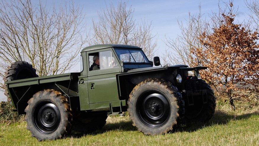 Dòng xe Land Rover Defender thay đổi ra sao sau hơn 70 năm ảnh 7 Dong xe Land Rover Defender thay doi ra sao sau hon 70 nam anh 7