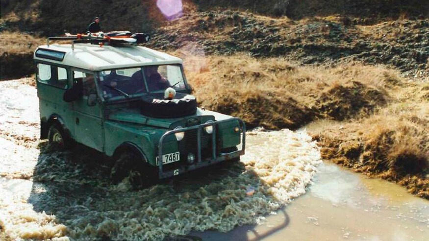 Dòng xe Land Rover Defender thay đổi ra sao sau hơn 70 năm ảnh 4 Dong xe Land Rover Defender thay doi ra sao sau hon 70 nam anh 4