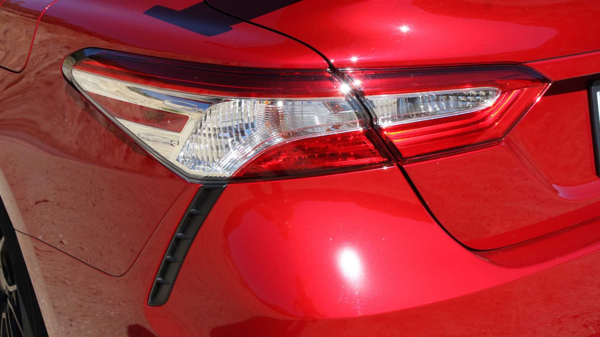 đánh giá Toyota Camry TRD 2020 ảnh 15 danh gia Toyota Camry TRD 2020 anh 15