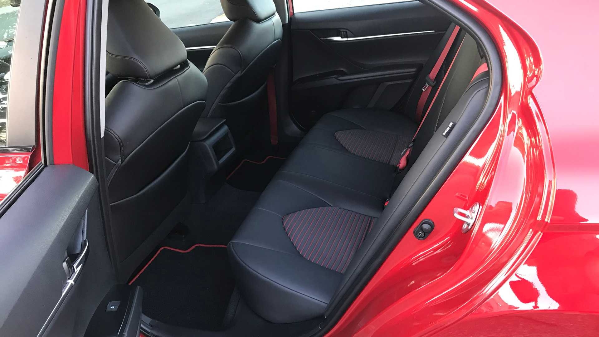 đánh giá Toyota Camry TRD 2020 ảnh 10 danh gia Toyota Camry TRD 2020 anh 10