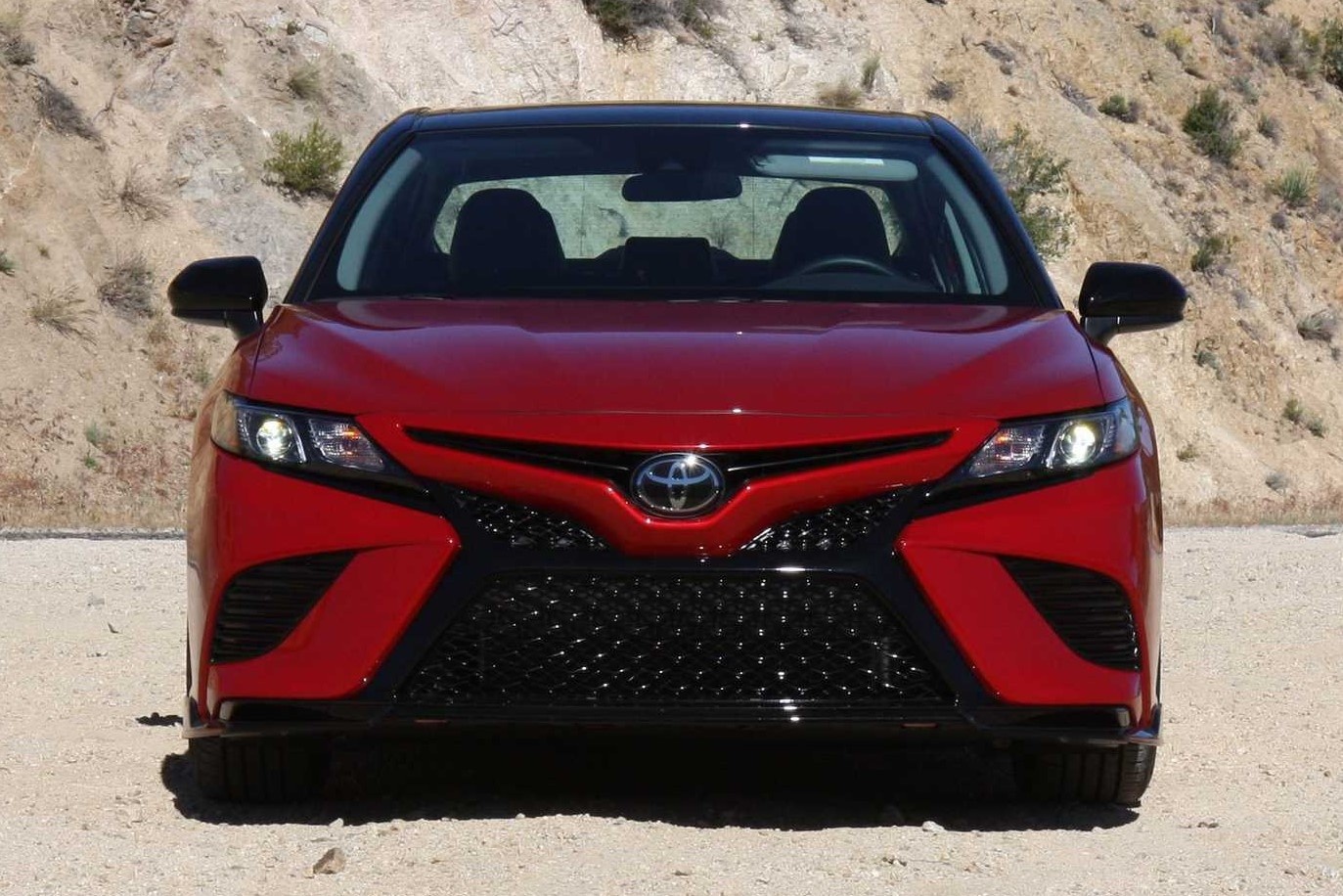 Toyota Camry TRD 2020 - lai hay, it trang bi tieu chuan hinh anh