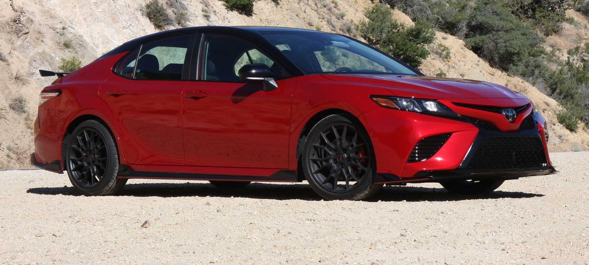 danh gia Toyota Camry TRD 2020 anh 1