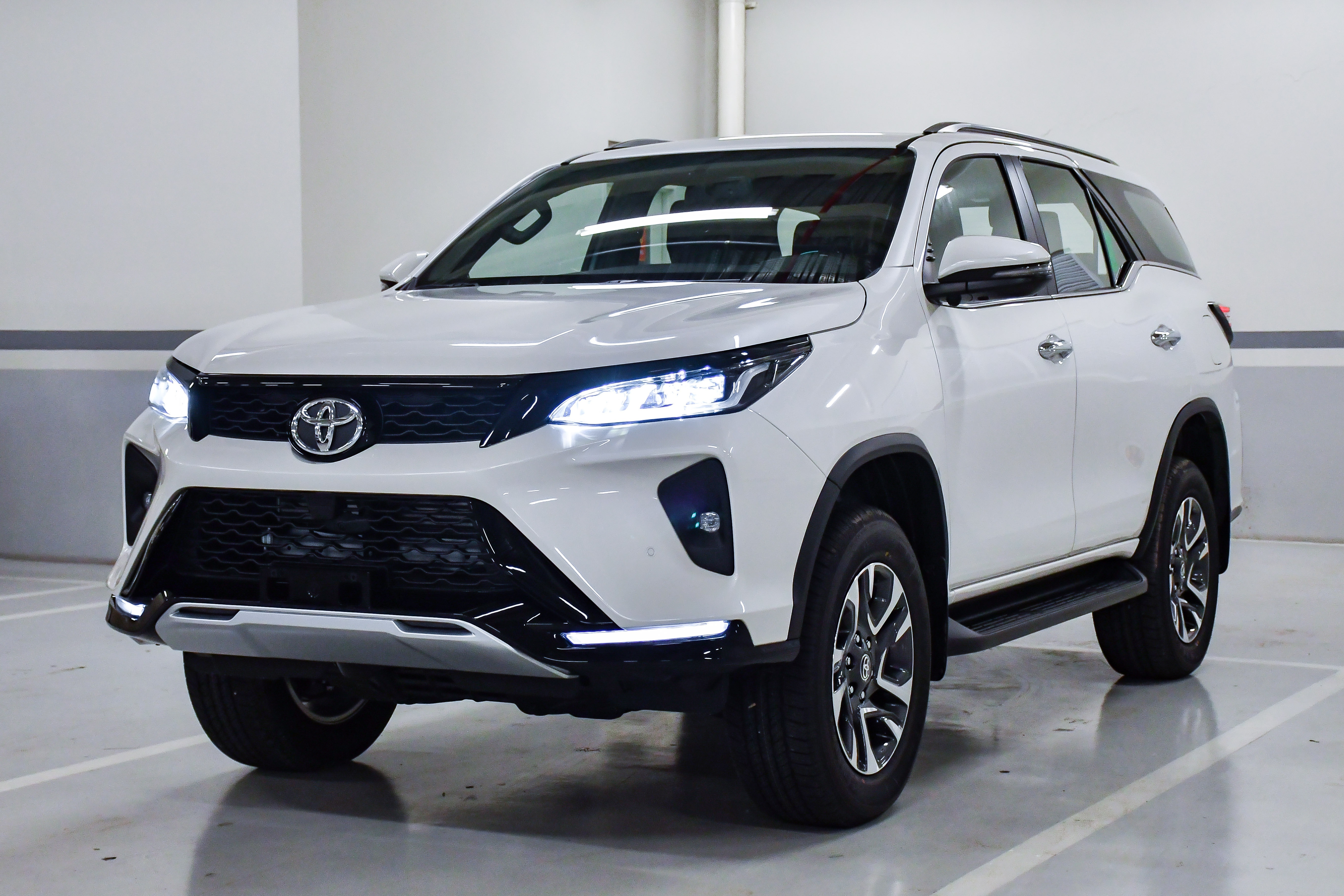 Giá lăn bánh các xe SUV ăn khách tại Việt Nam ảnh 9 Gia lan banh cac xe SUV an khach tai Viet Nam anh 9
